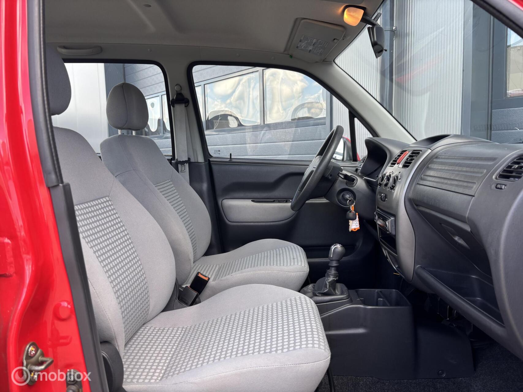Foto van Opel Agila