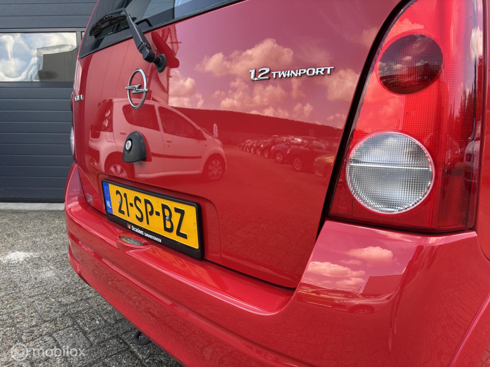 Foto van Opel Agila