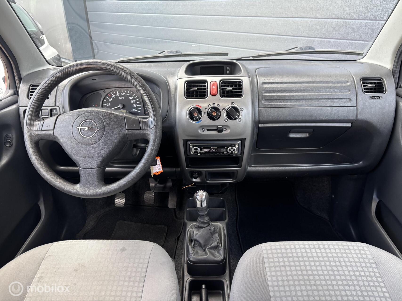 Foto van Opel Agila