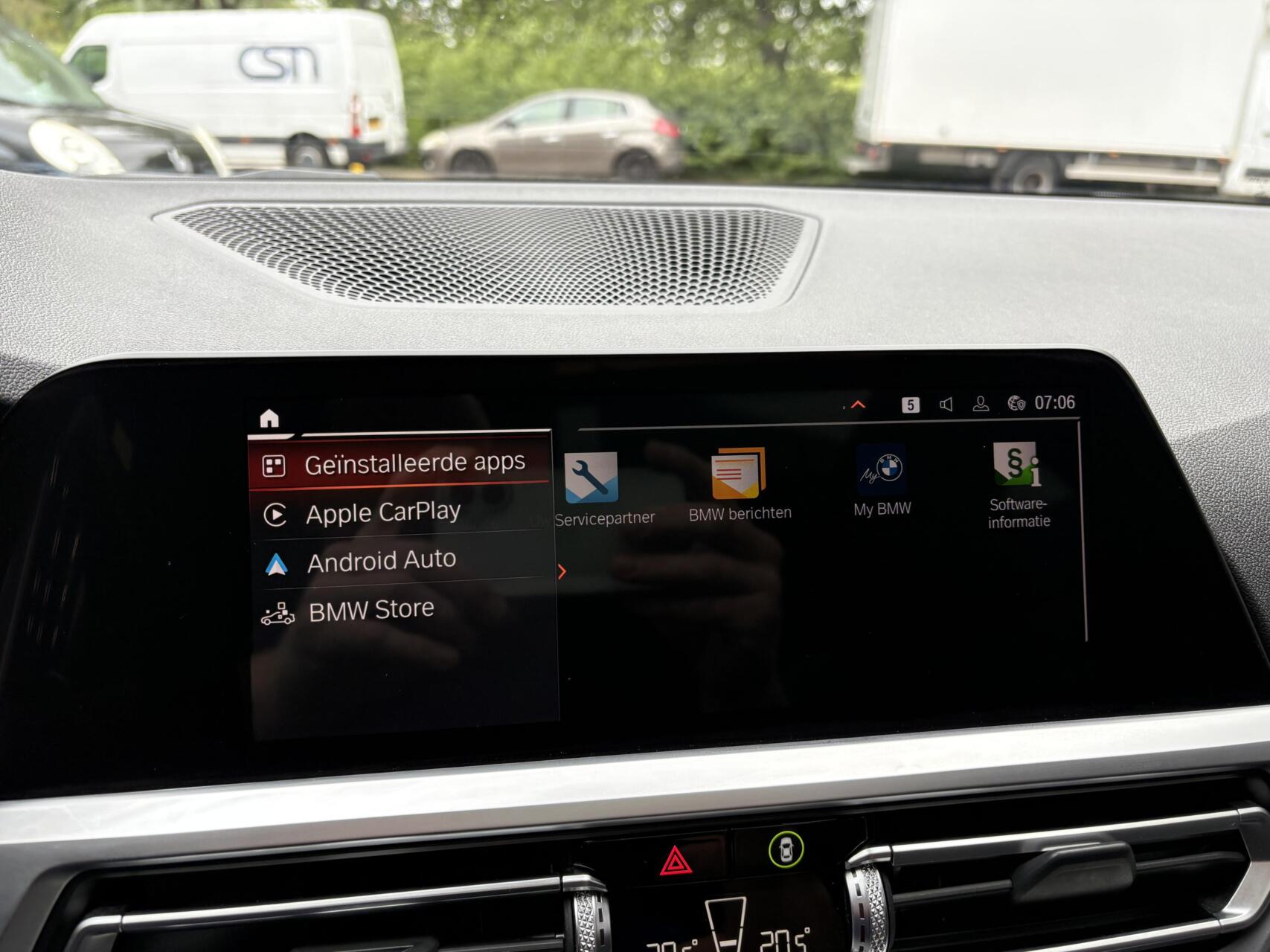 Foto van BMW 330i