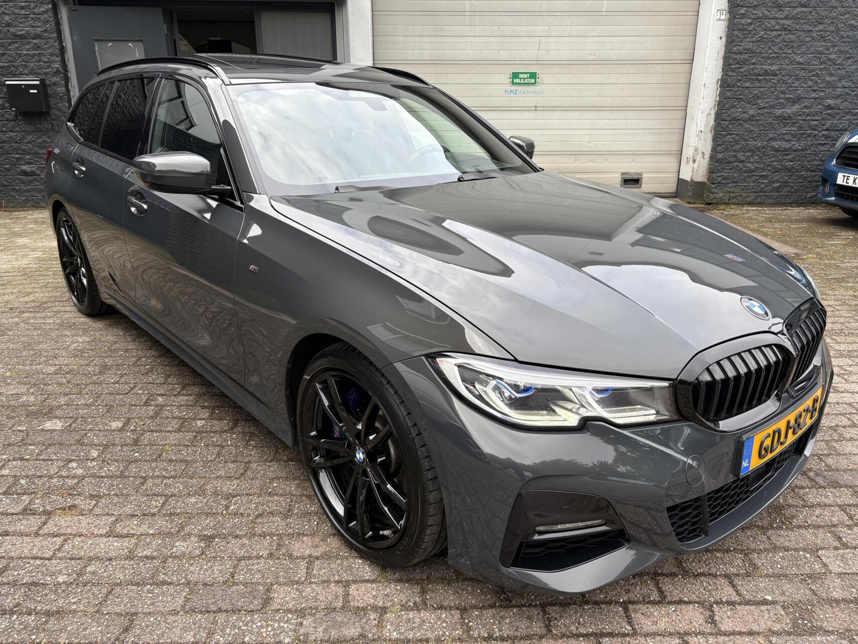 Foto van BMW 330i