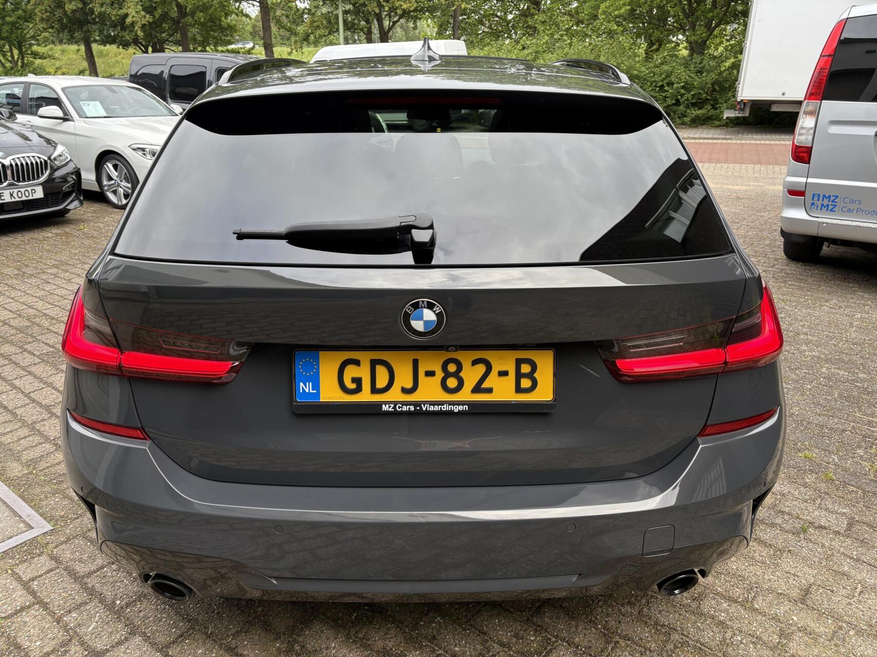 Foto van BMW 330i