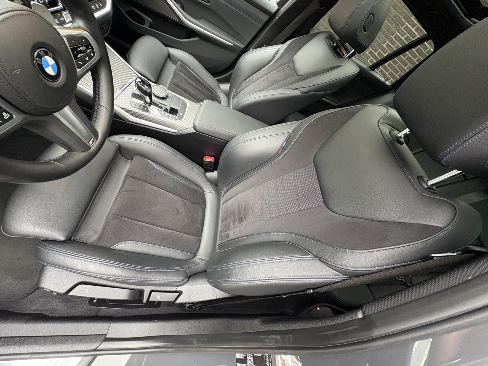 Foto van BMW 330i