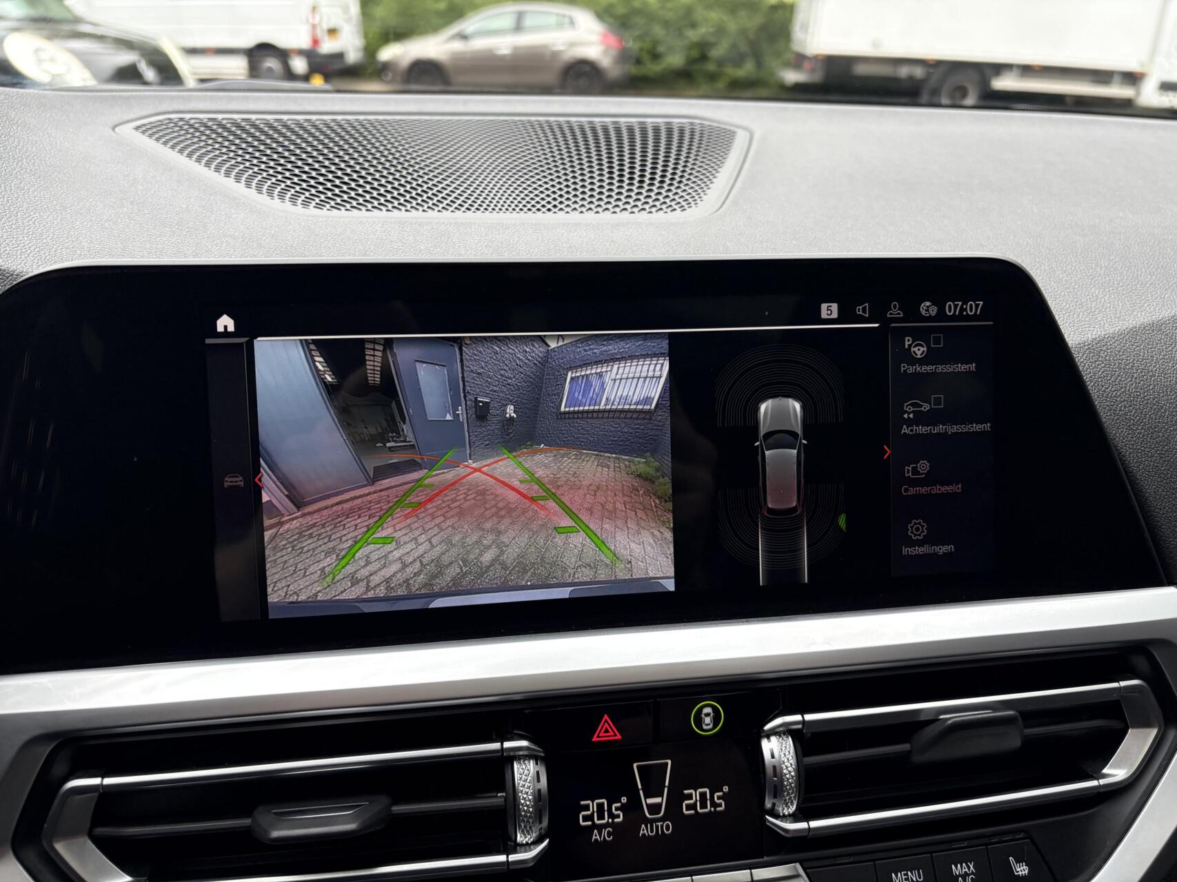 Foto van BMW 330i