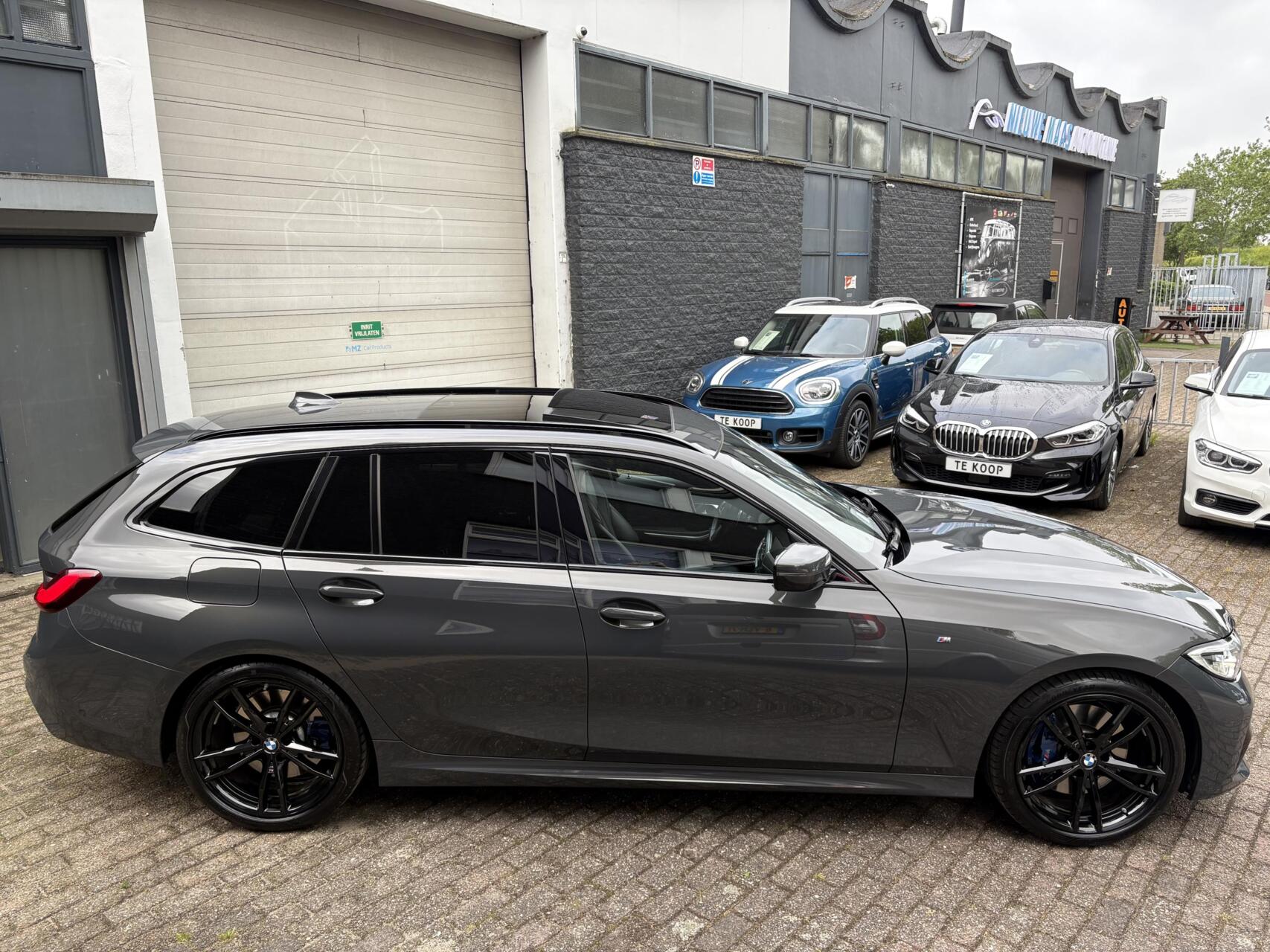Foto van BMW 330i