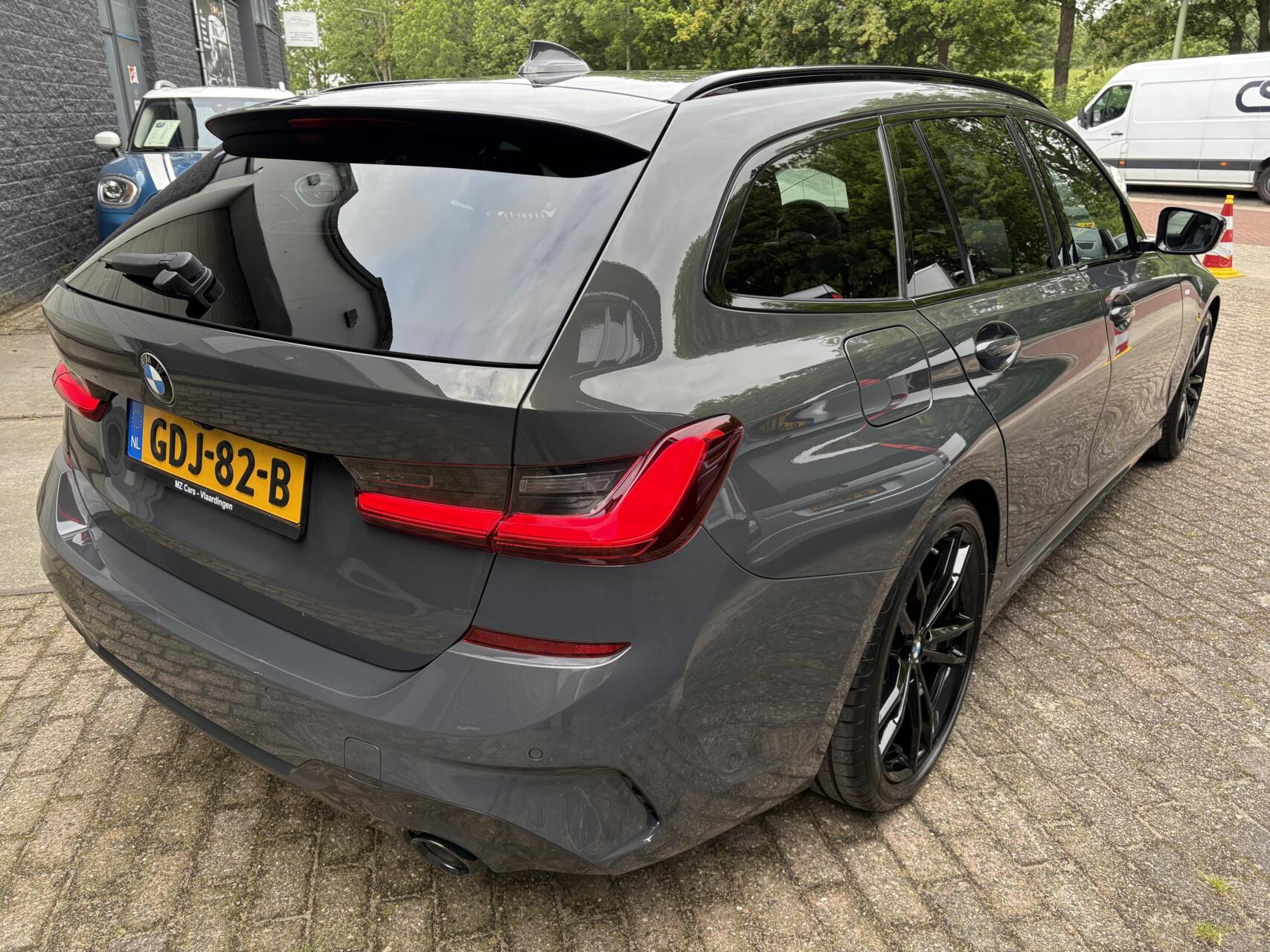 Foto van BMW 330i