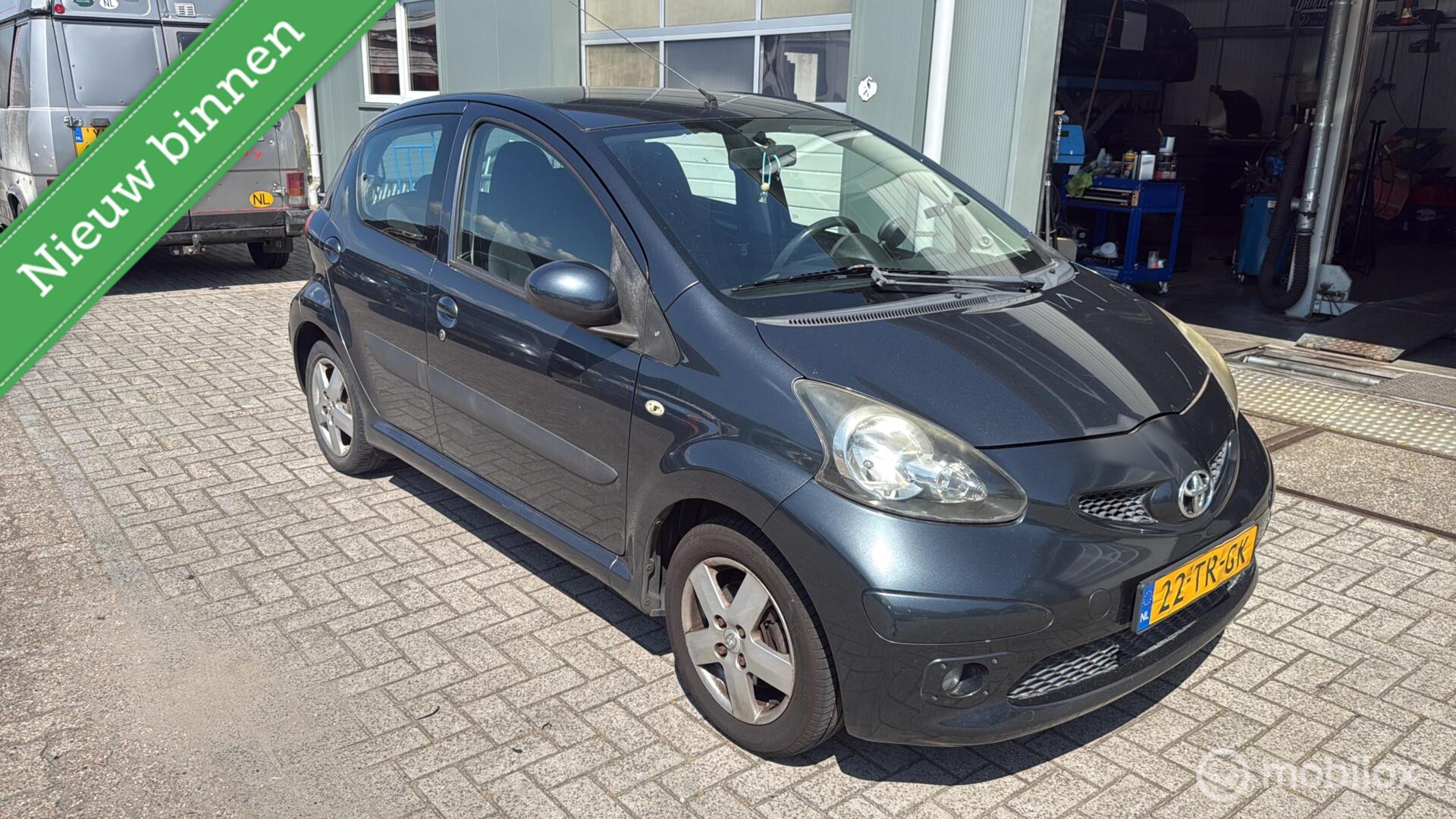 Toyota Toyota Aygo 1.0-12V Sport 2007 - voorkant