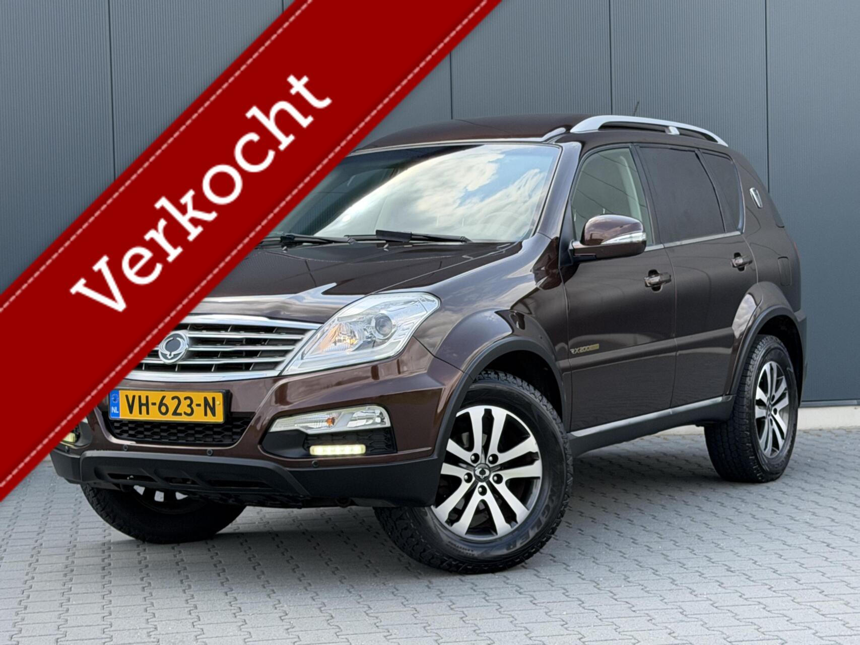 Ssangyong Rexton RX 200 e-XDI Crystal Grijs Kenteken - 3e Eigenaar - Trekhaak 3500KG 2014 - voorkant