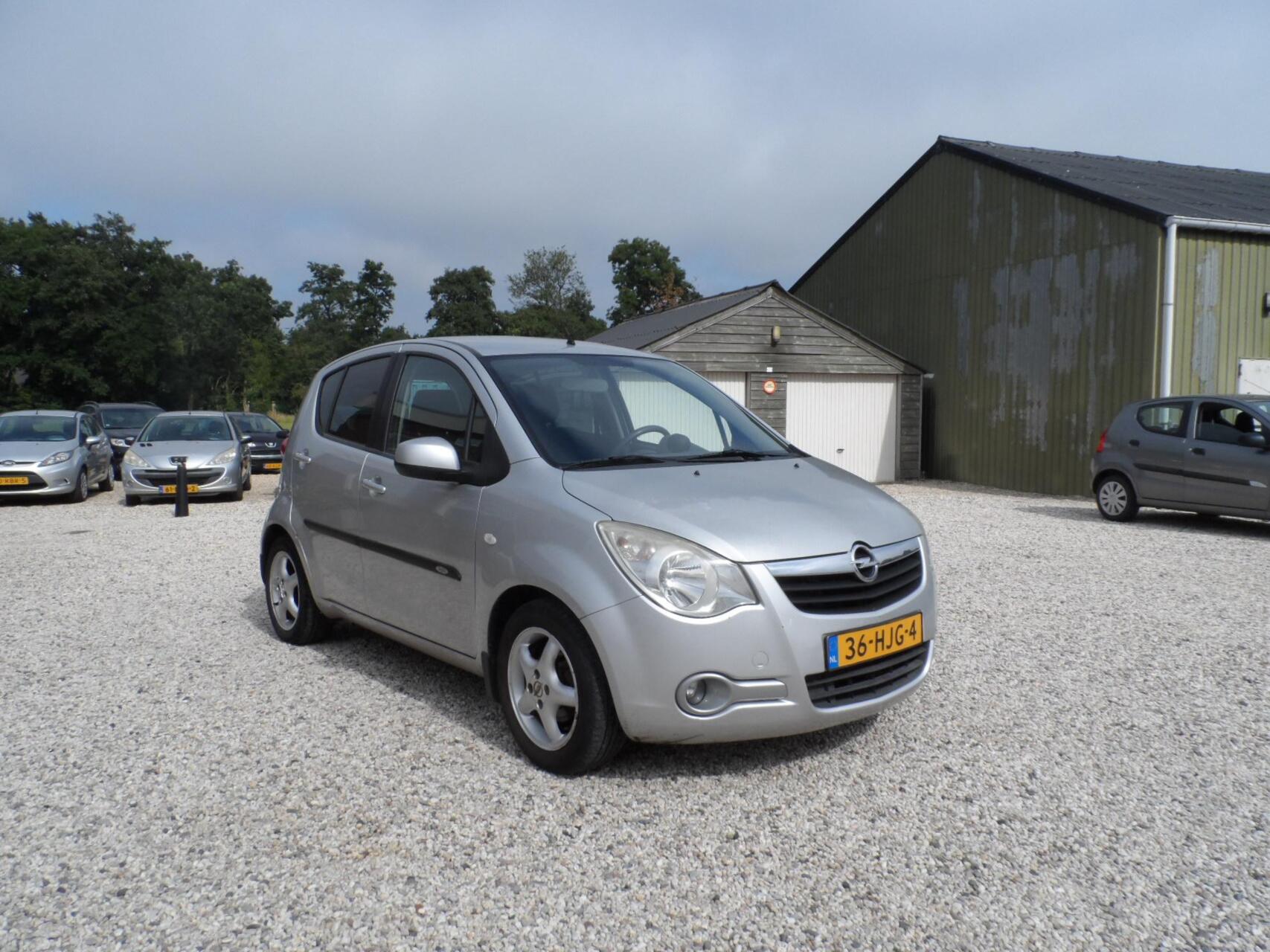 Foto van Opel Agila