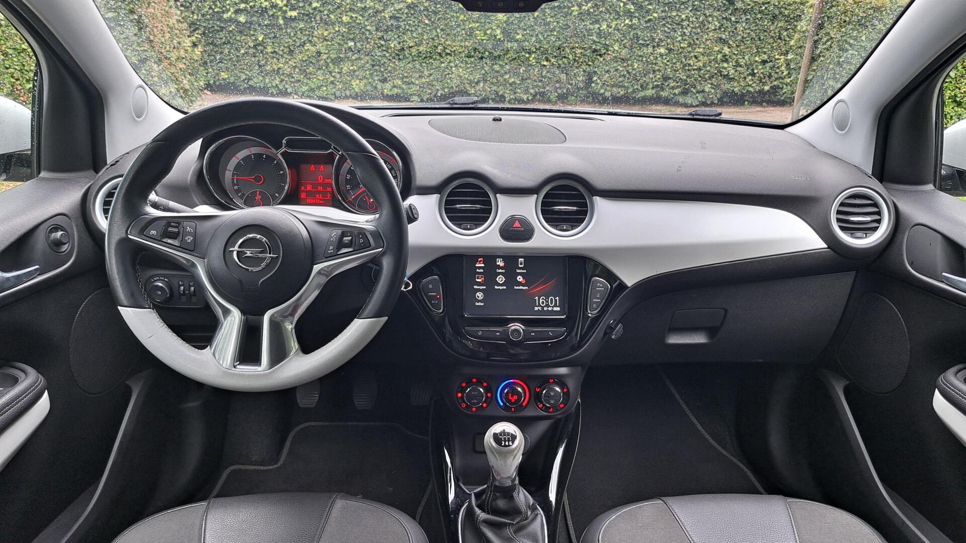 Foto van Opel Adam
