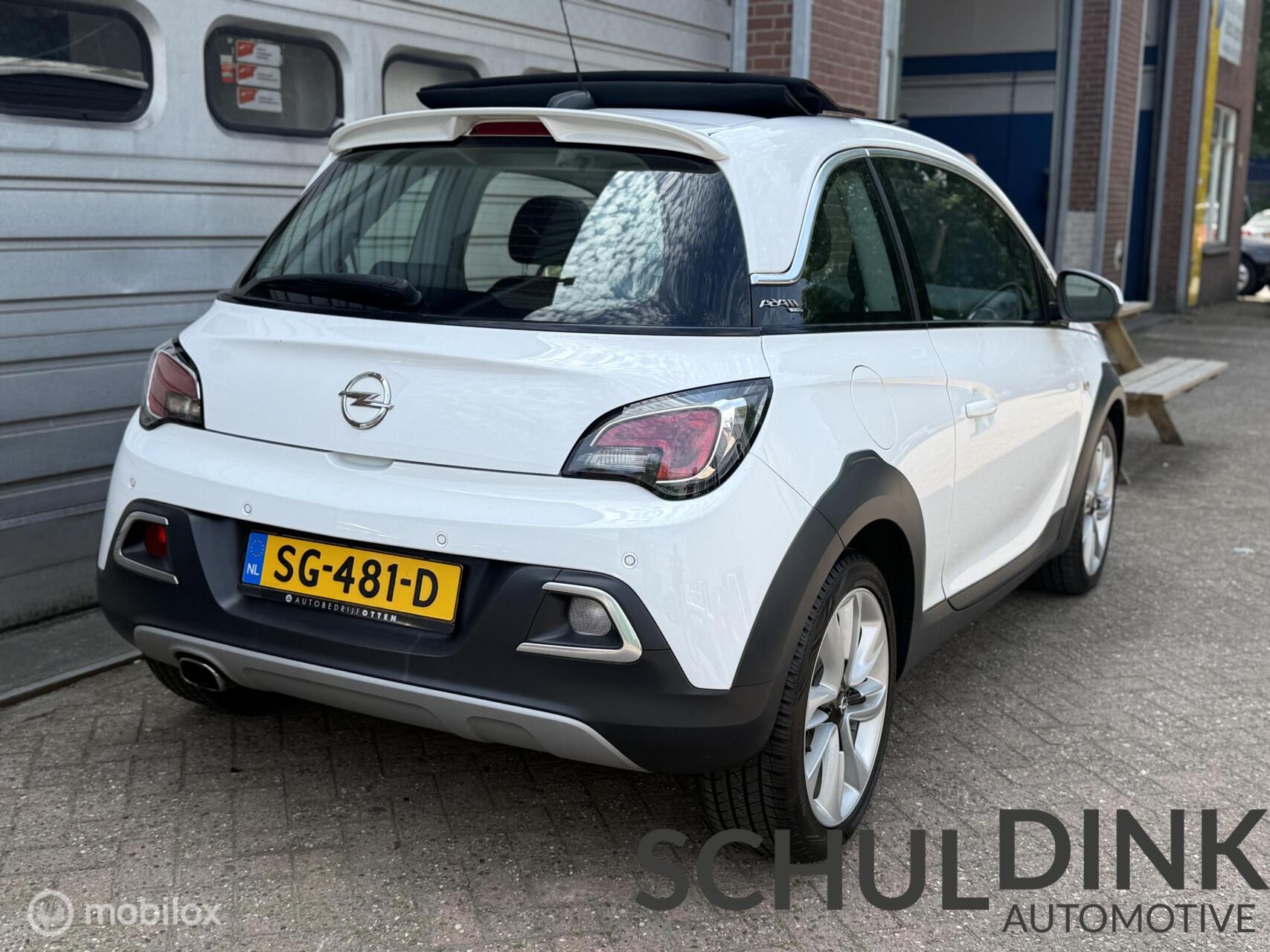 Foto van Opel Adam