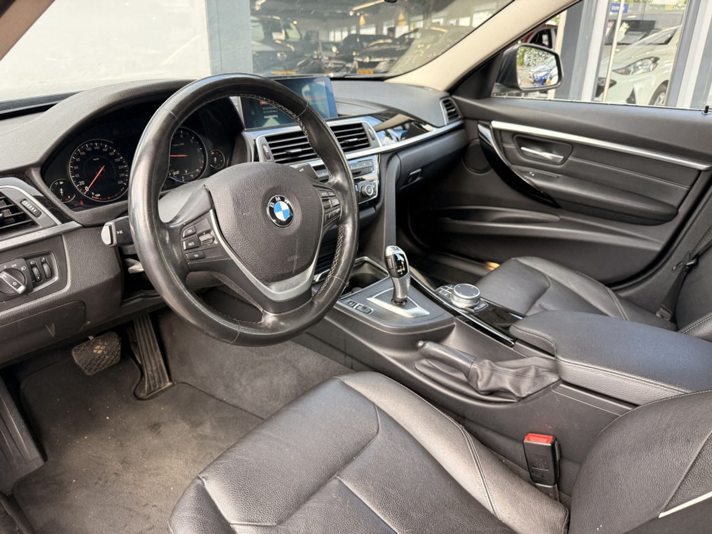 Foto van BMW 318i