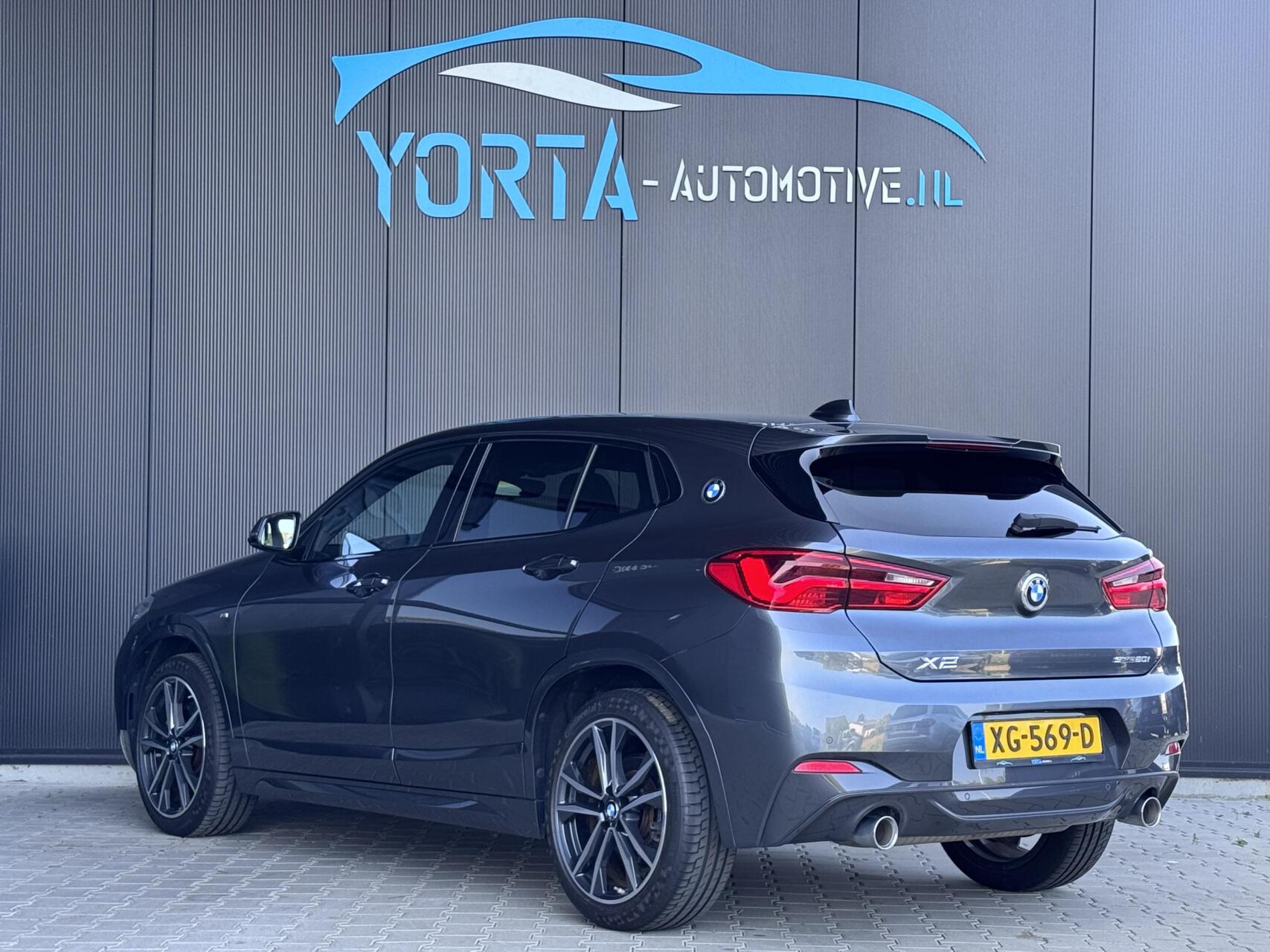 Foto van BMW X2 Sdrive20i