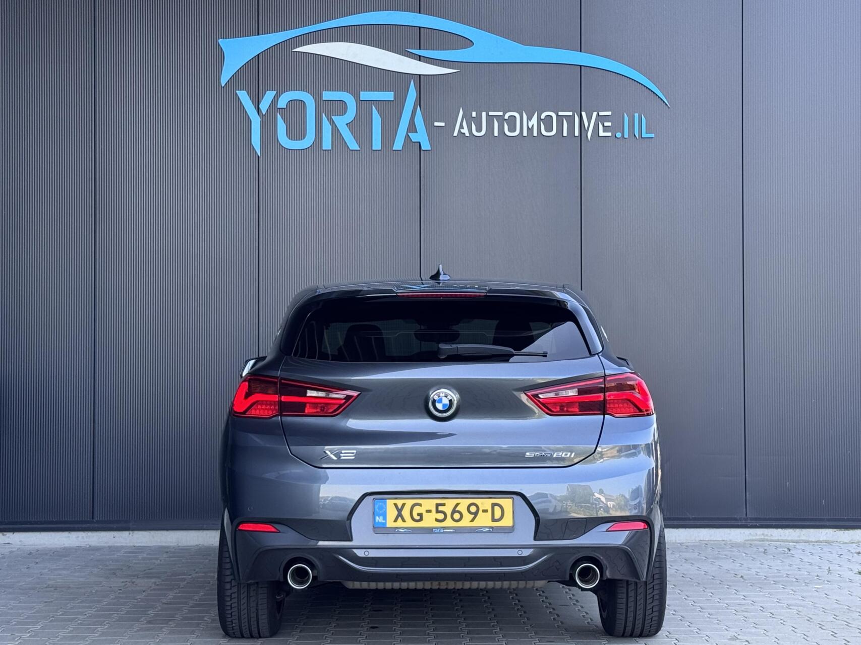 Foto van BMW X2 Sdrive20i