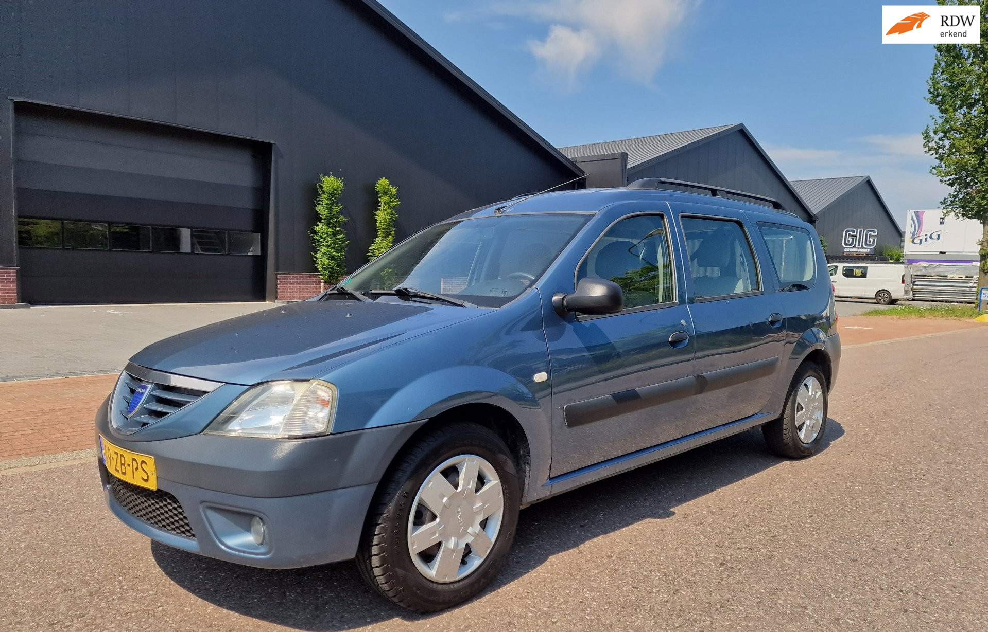 Dacia Logan 1.6-16V Lauréate AIRCO TREKHAAK 2 X SLEUTELS 2007 - voorkant