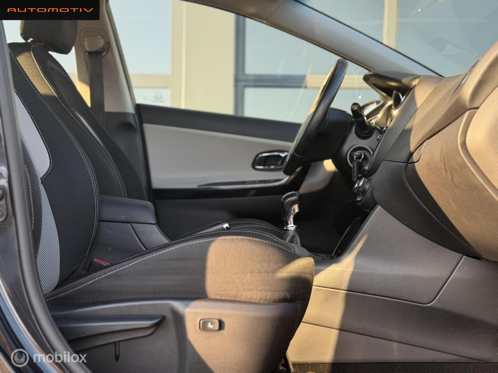 Foto van Kia Cee D