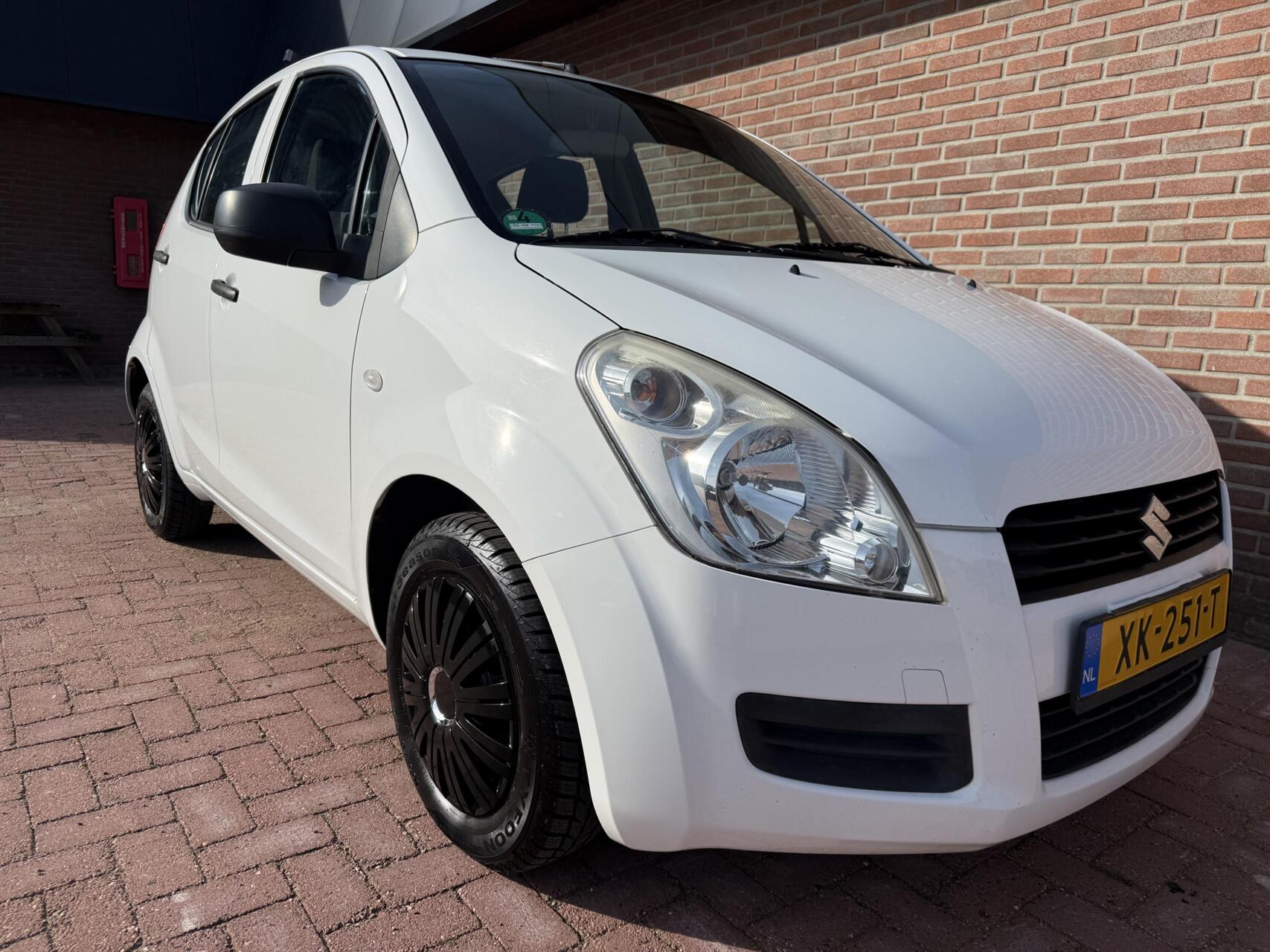 Foto van Suzuki Splash