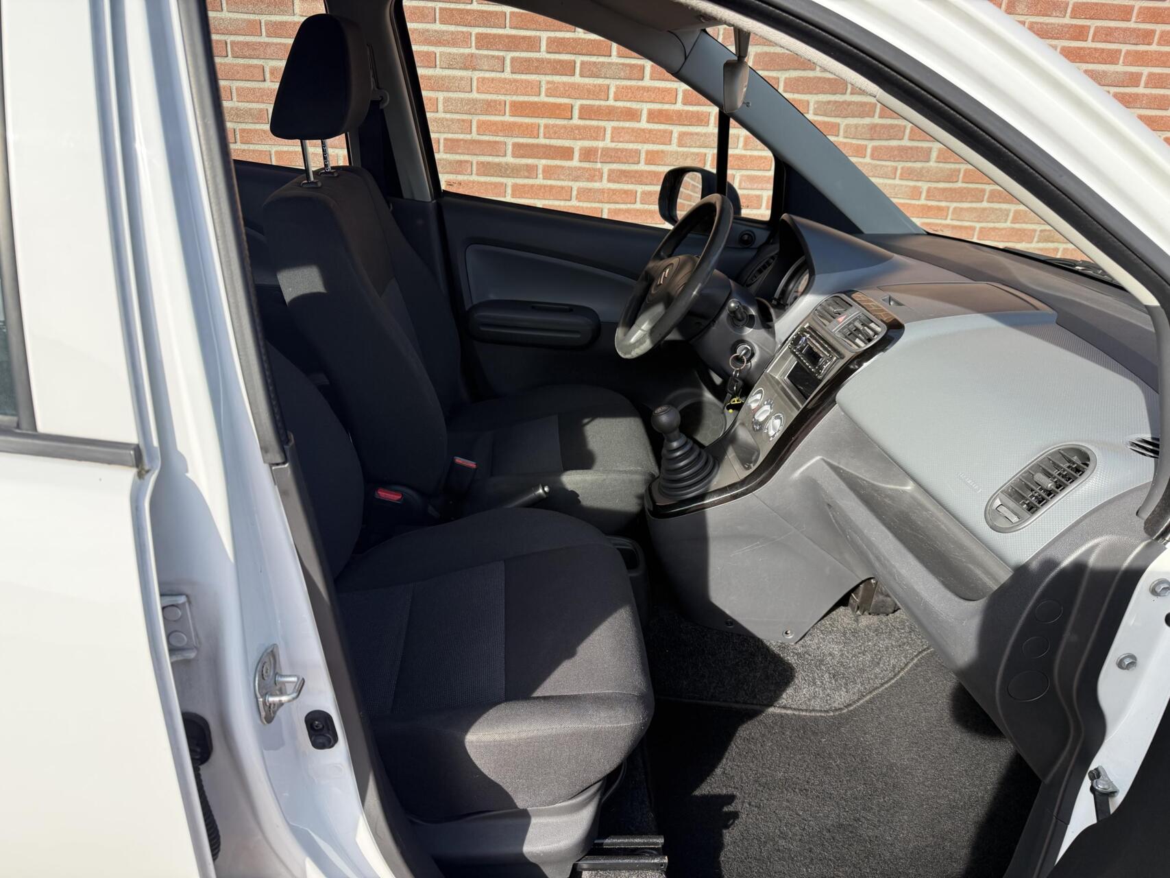 Foto van Suzuki Splash