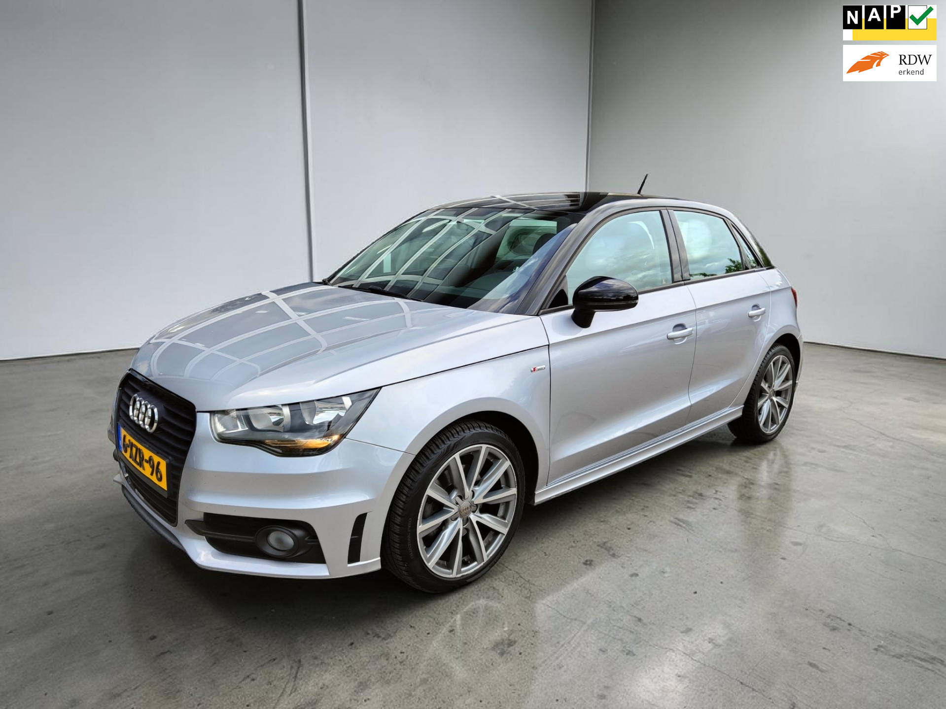 Audi A1 Sportback 1.4 TFSI CoD S-LINE . Admired Automaat 2015 - voorkant
