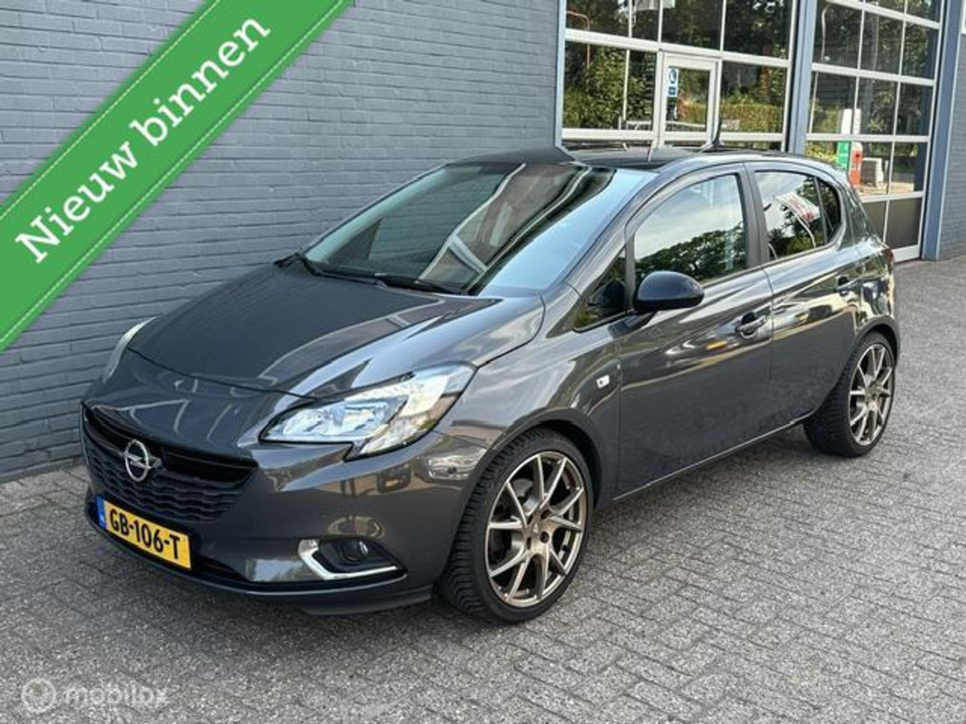 Opel Corsa-e 1.0 Turbo Color Edition 5 -drs / Trekhaak 2015 - voorkant