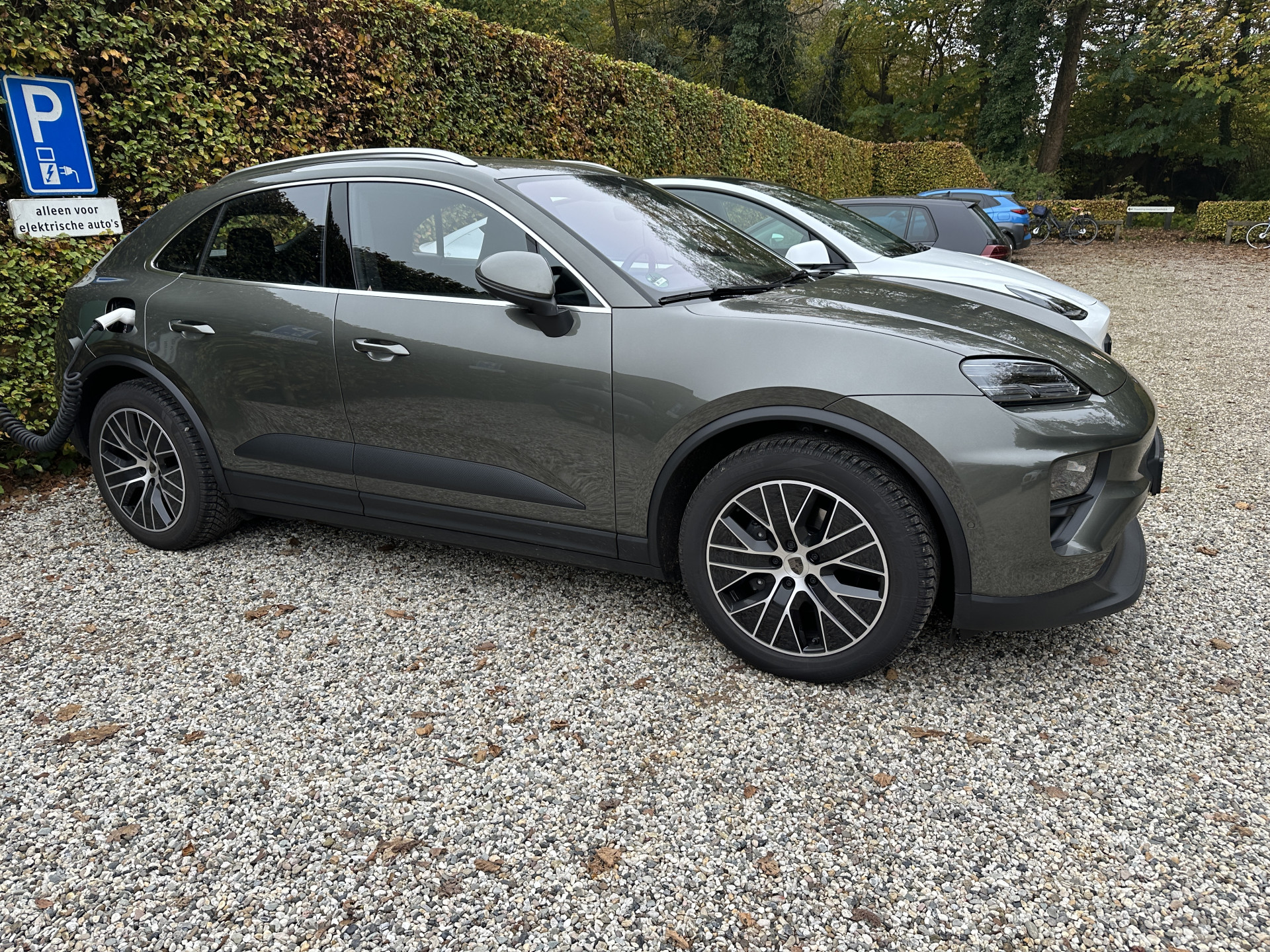 Foto van Porsche Macan 4