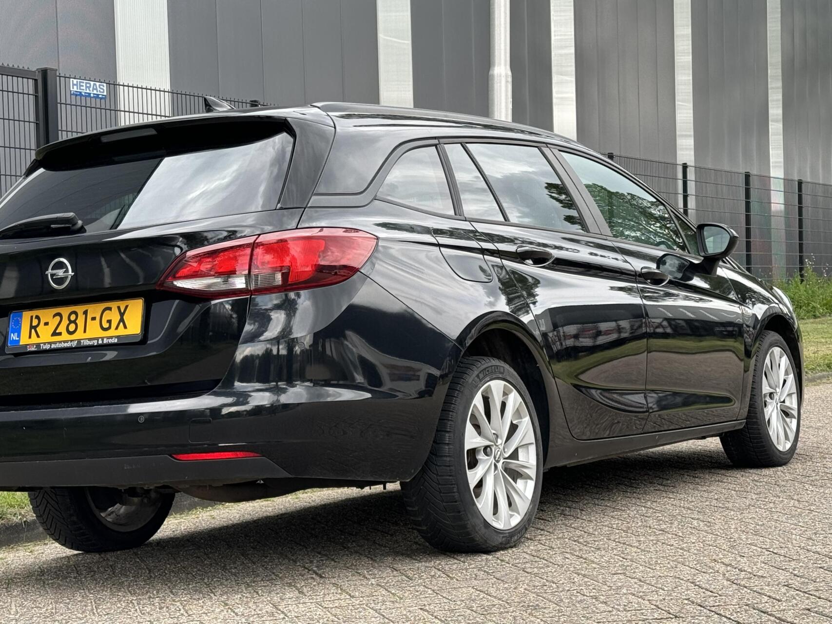 Foto van Opel Astra Sports Tourer