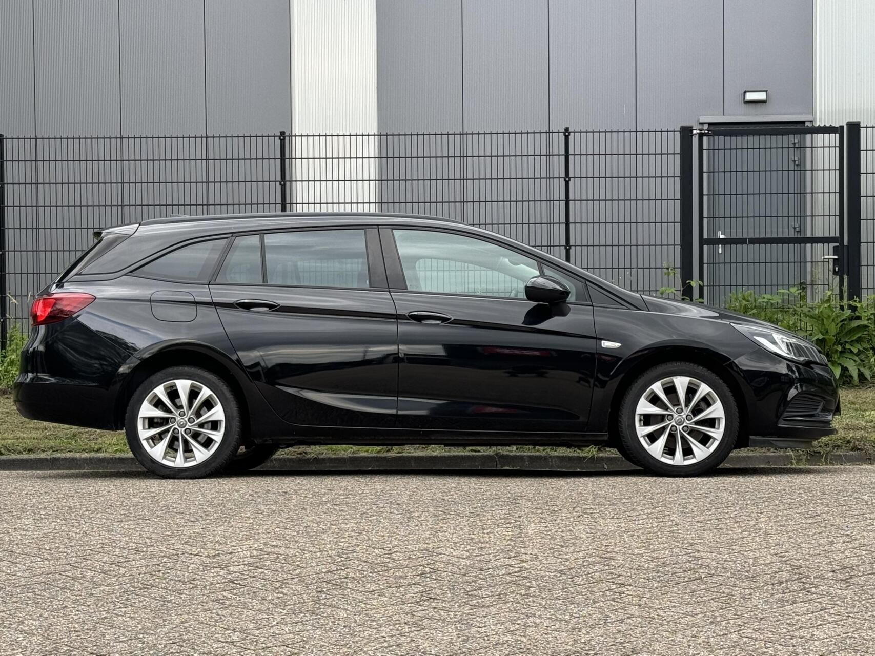 Foto van Opel Astra Sports Tourer