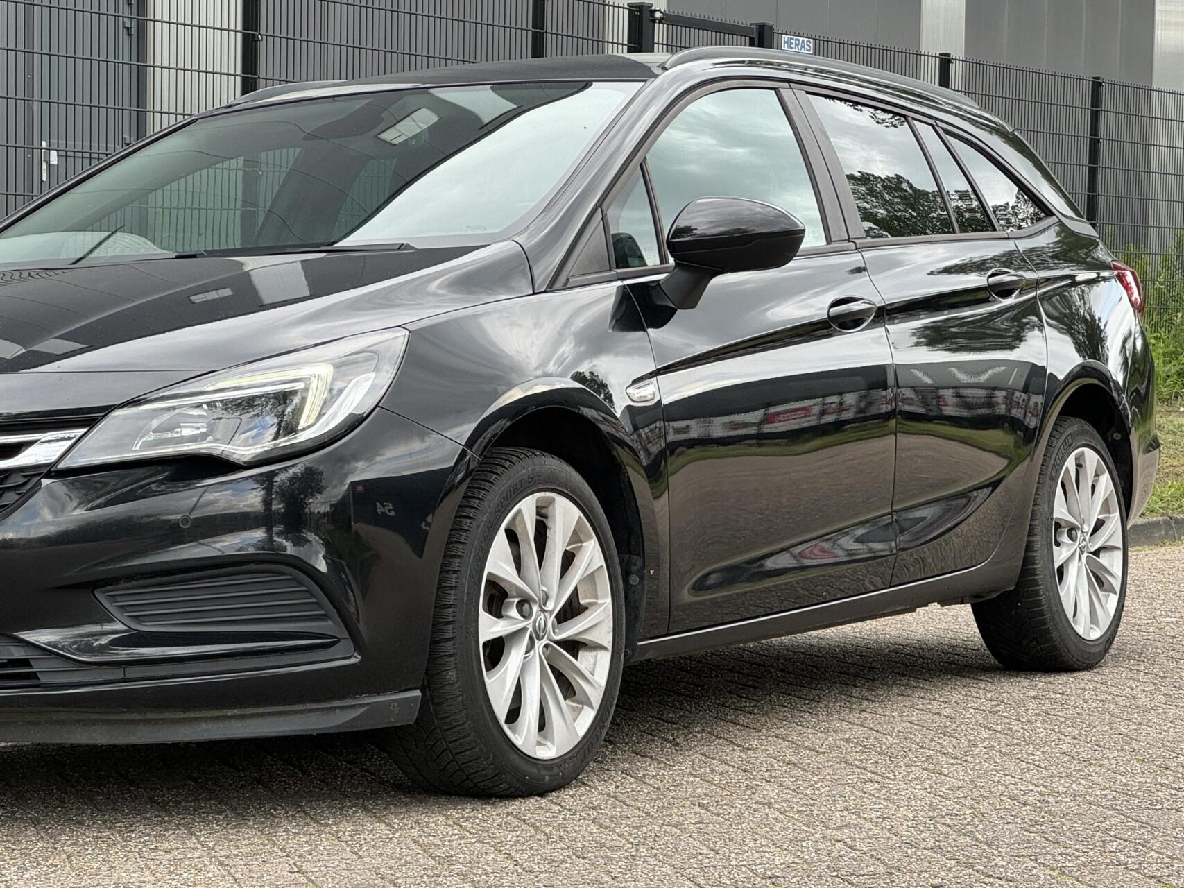 Foto van Opel Astra Sports Tourer
