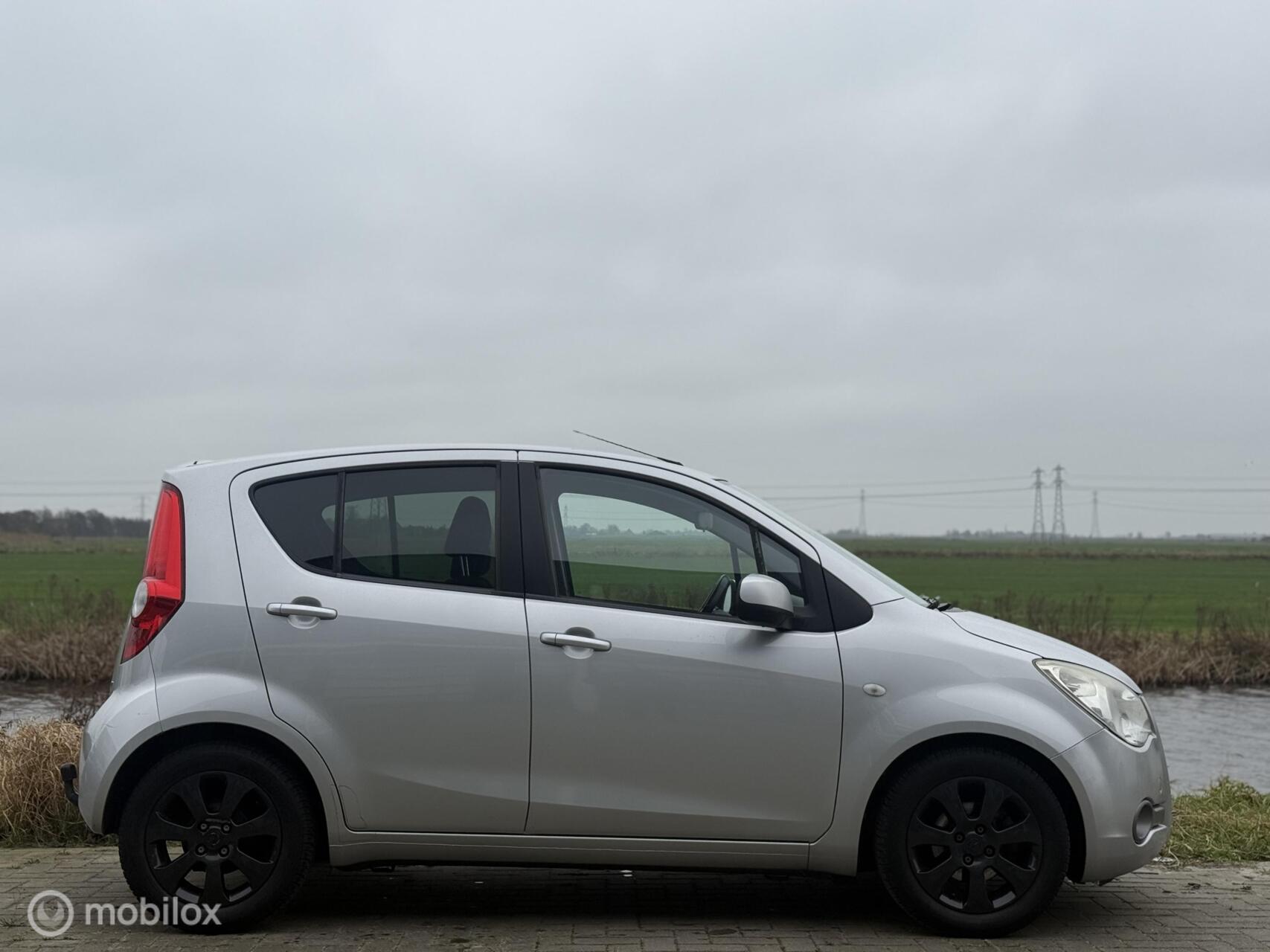 Foto van Opel Agila