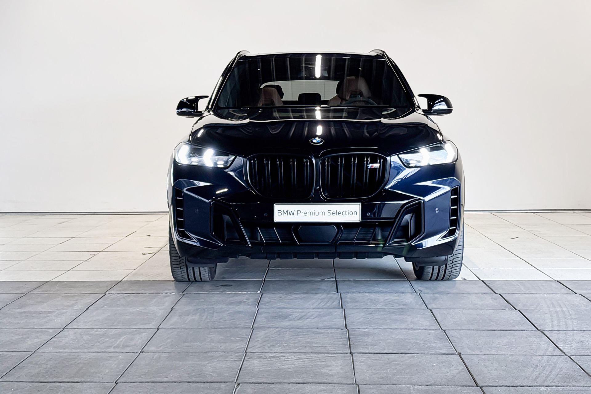 Foto van BMW X5 M60i xDrive