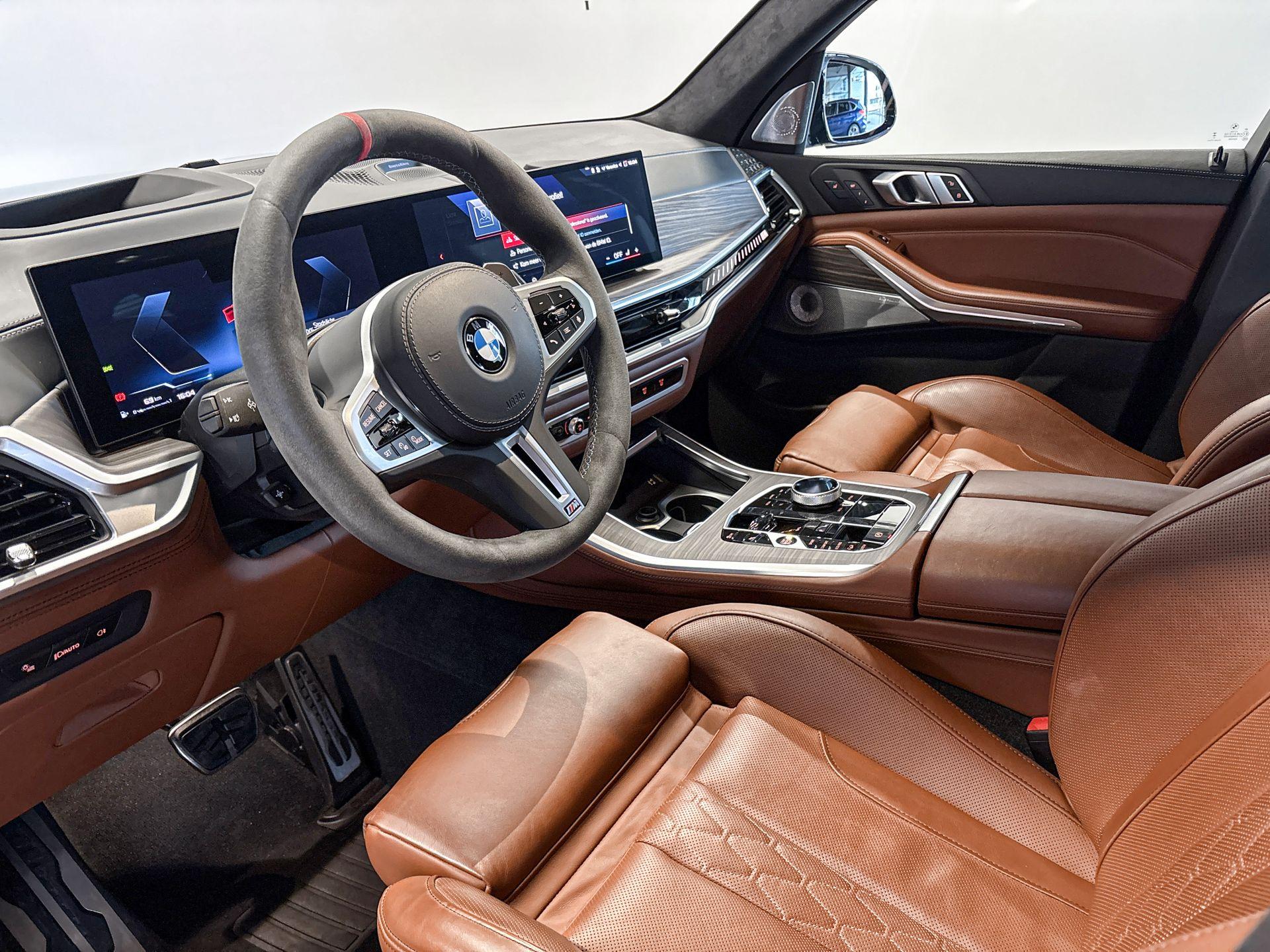 Foto van BMW X5 M60i xDrive