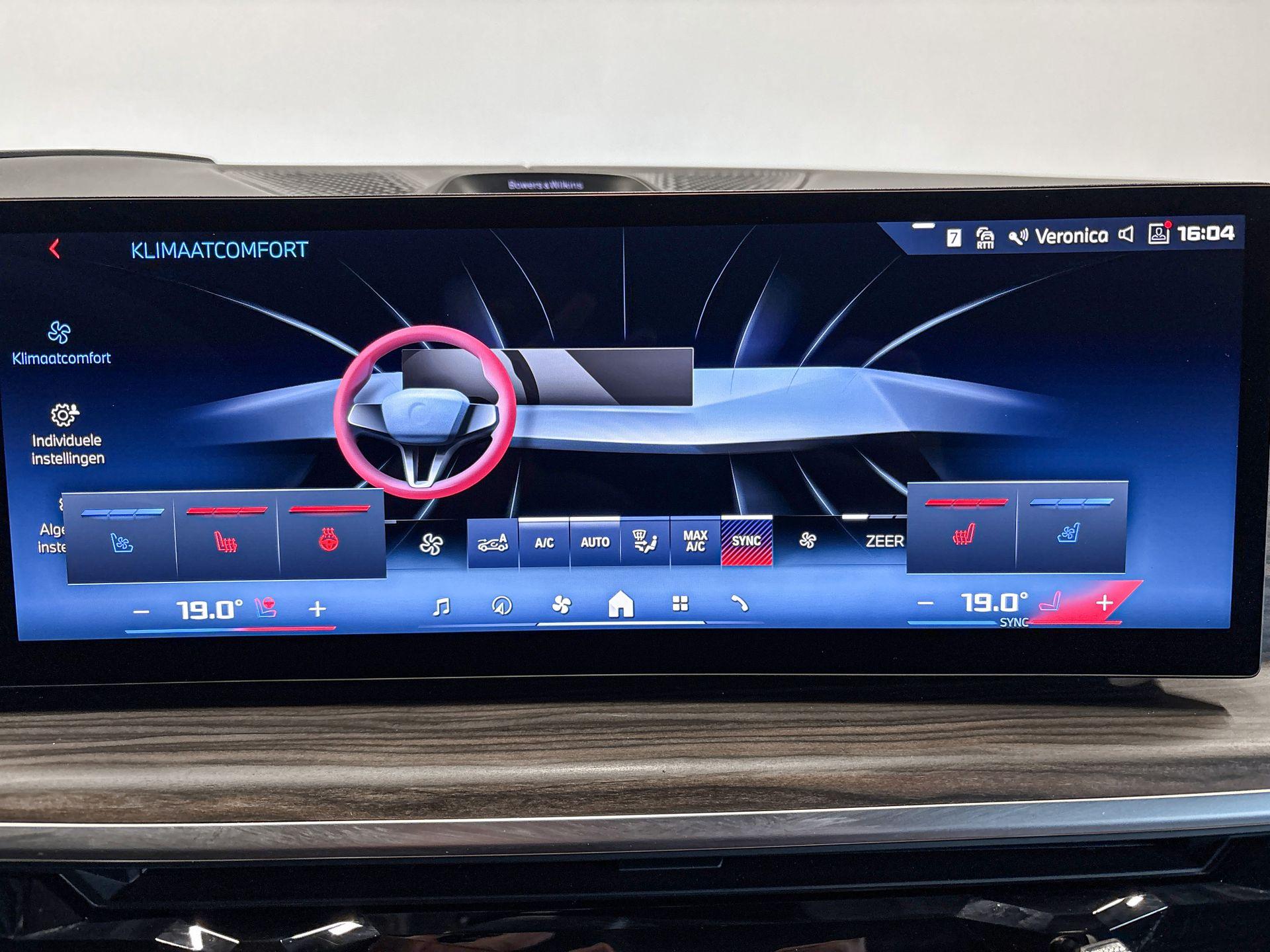 Foto van BMW X5 M60i xDrive