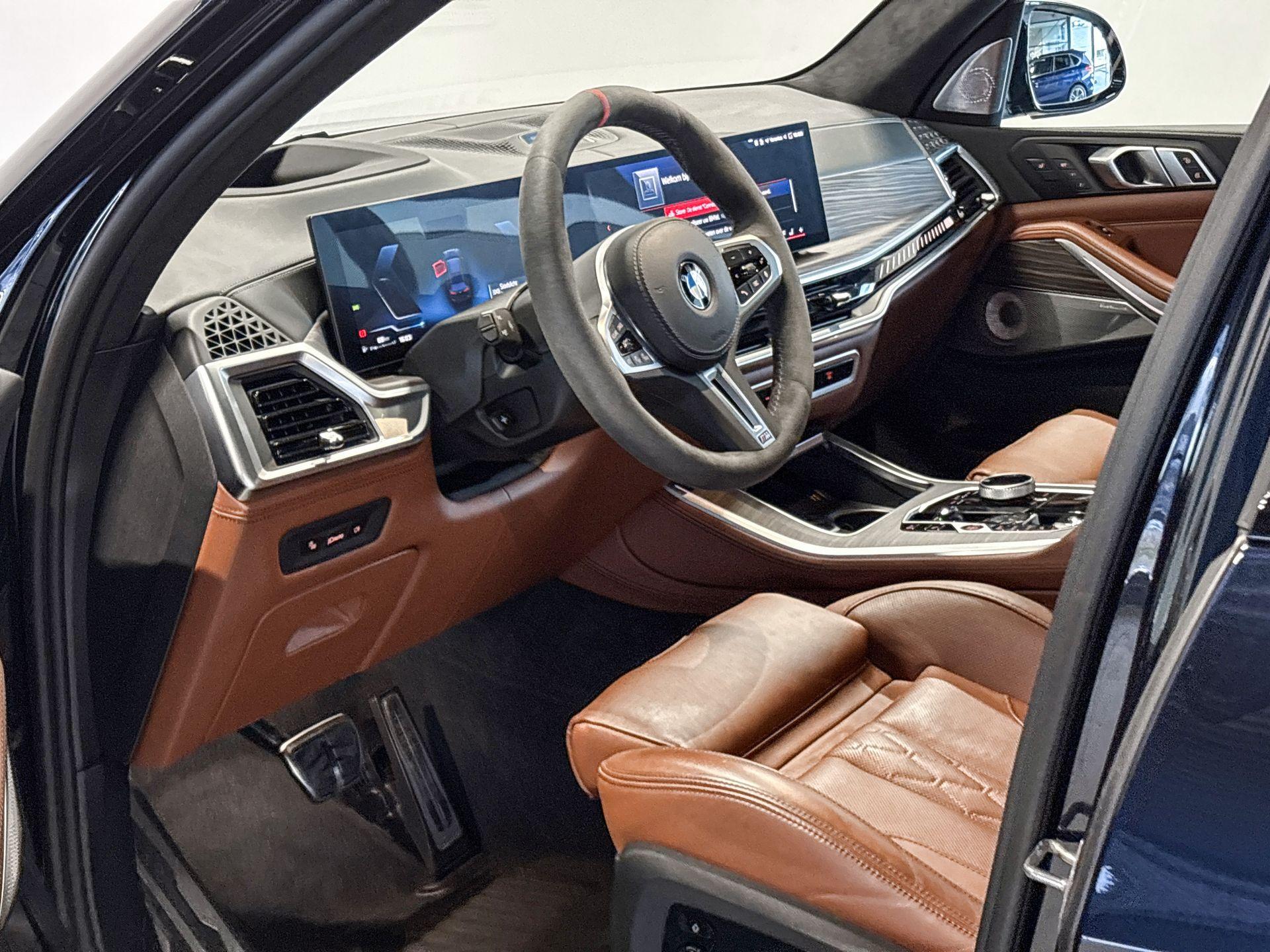 Foto van BMW X5 M60i xDrive