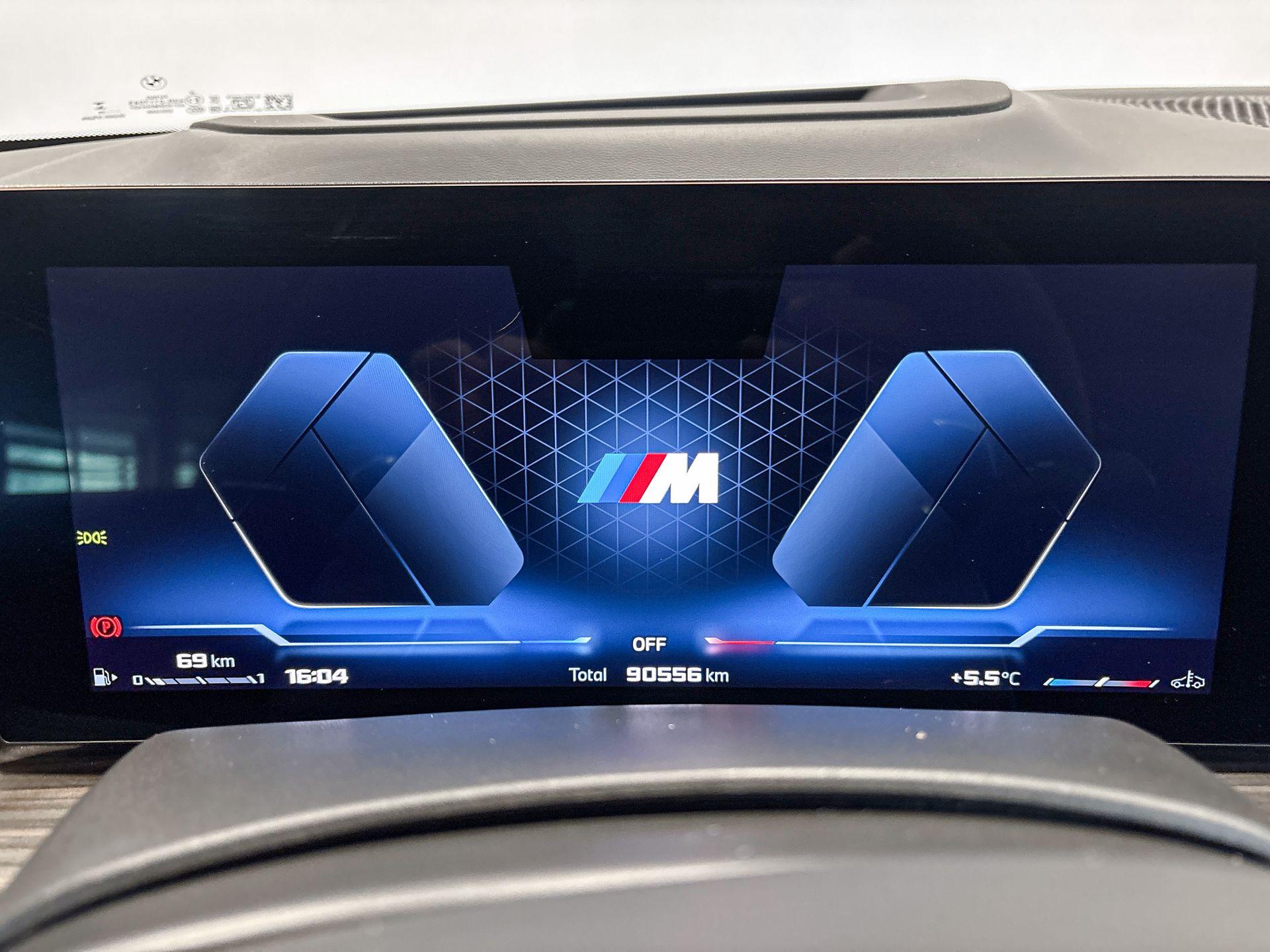 Foto van BMW X5 M60i xDrive