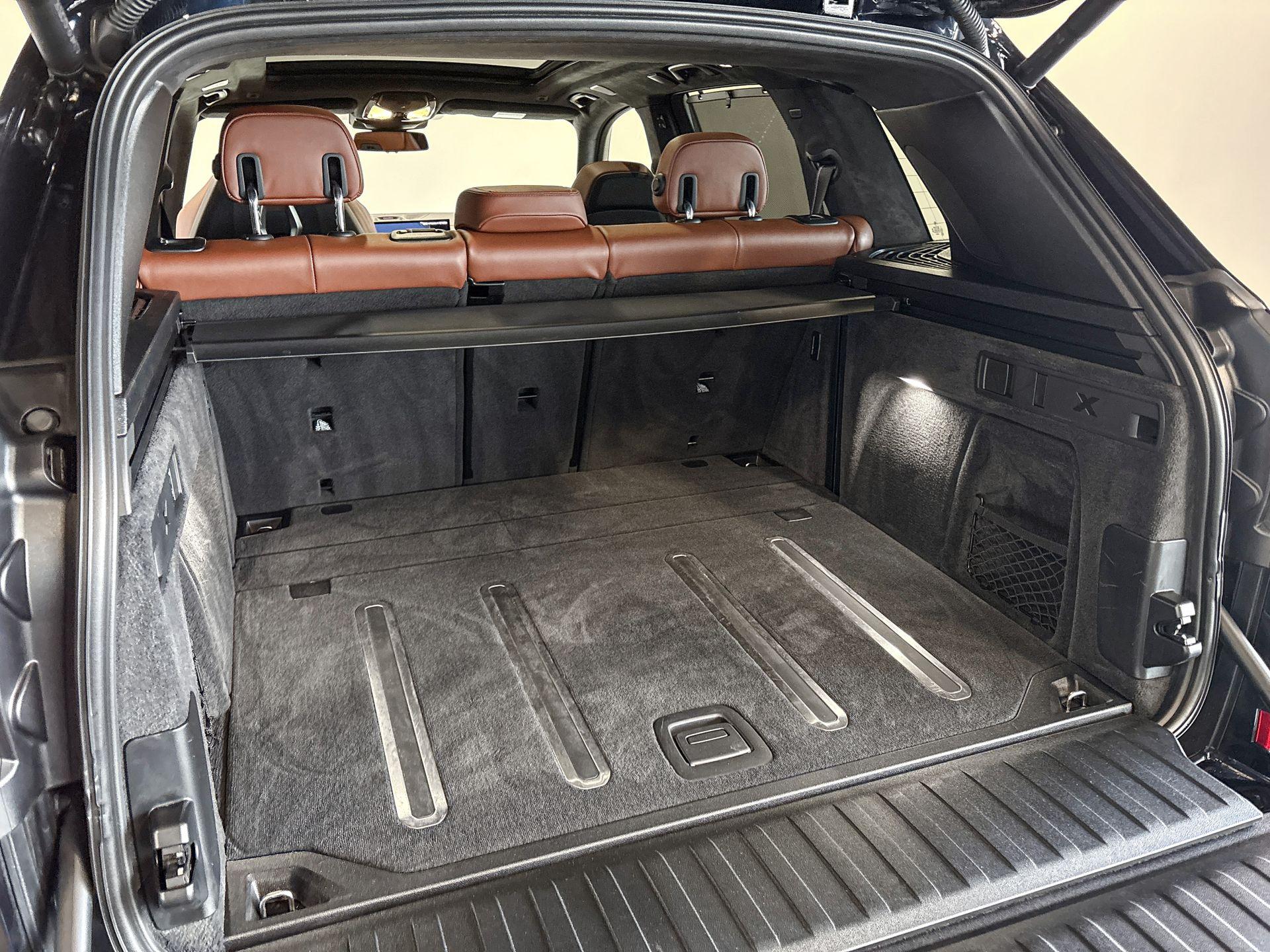 Foto van BMW X5 M60i xDrive