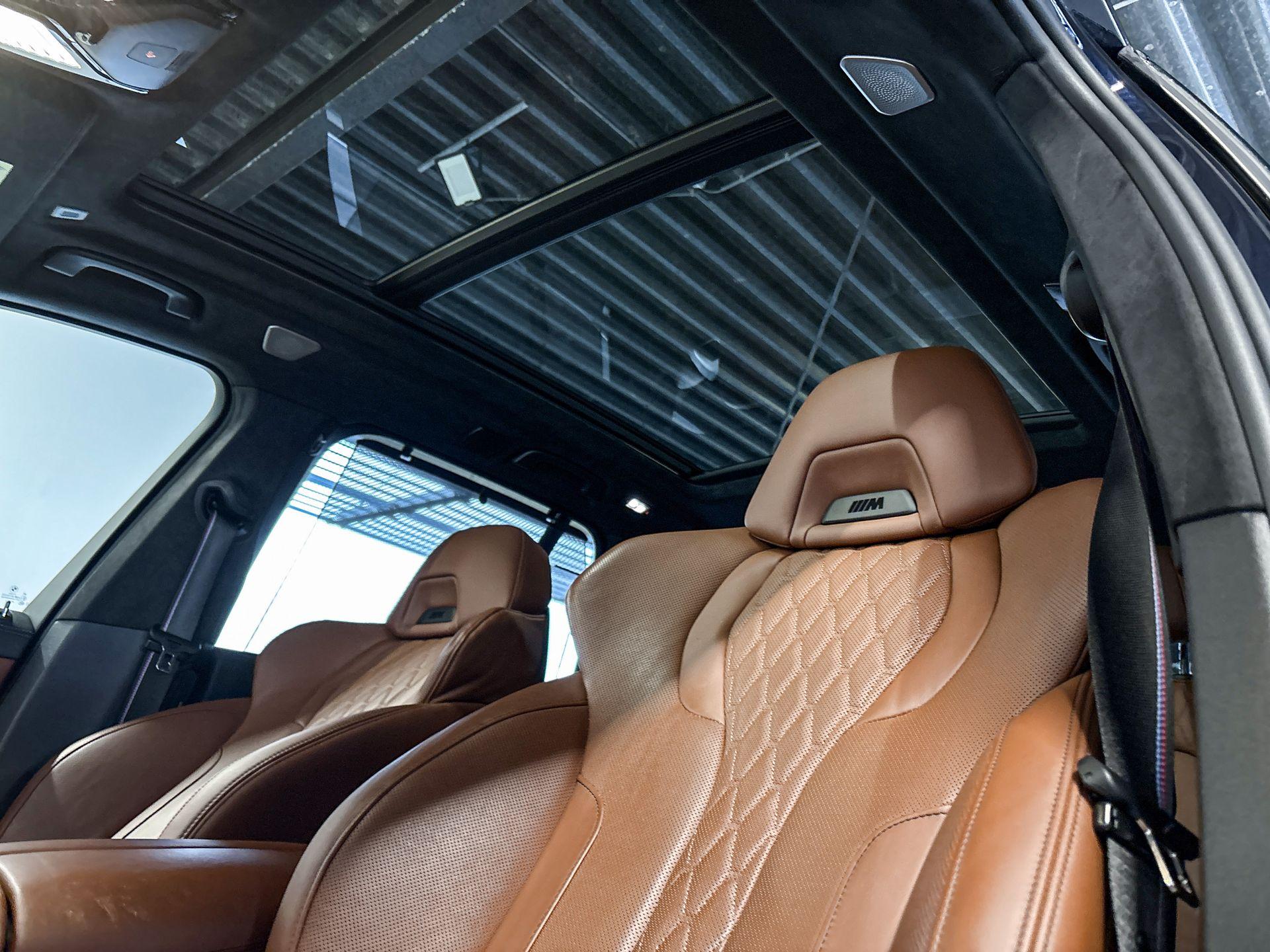 Foto van BMW X5 M60i xDrive