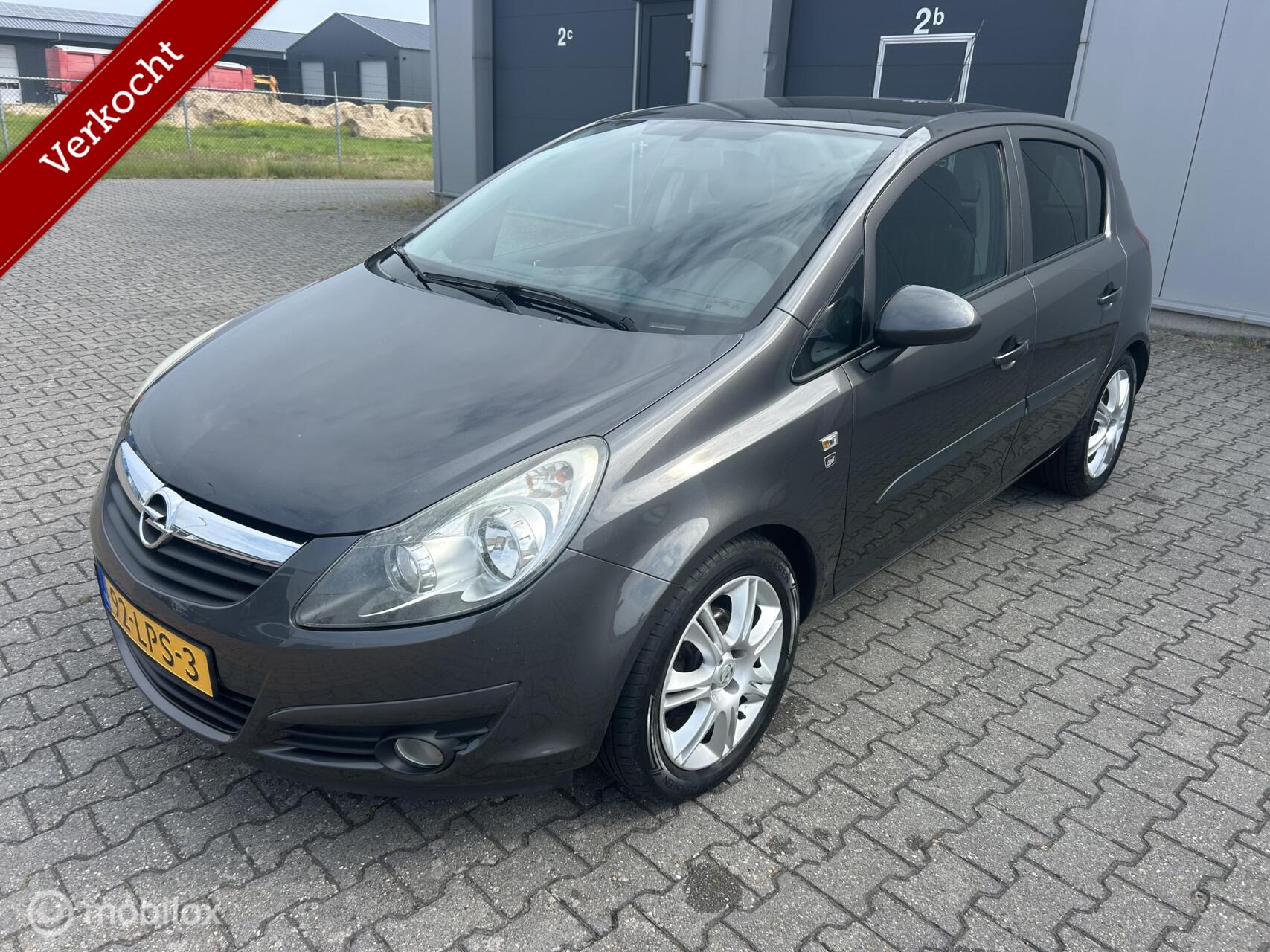 Opel Corsa 1.2-16V Cosmo komt binnen 8-6-2026 2010 - voorkant