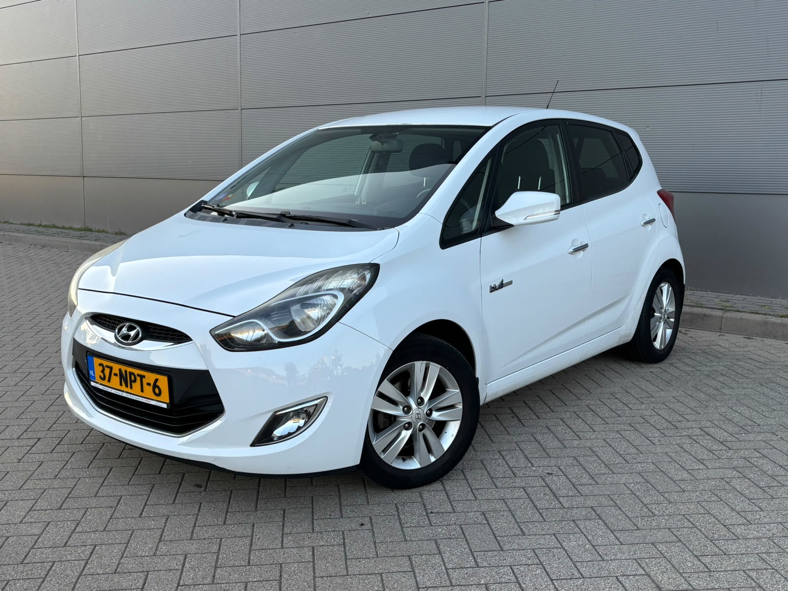Hyundai Ix20 1.4i i-Vision|Airco|Cruise|Trekhaak|Apk 2010 - voorkant