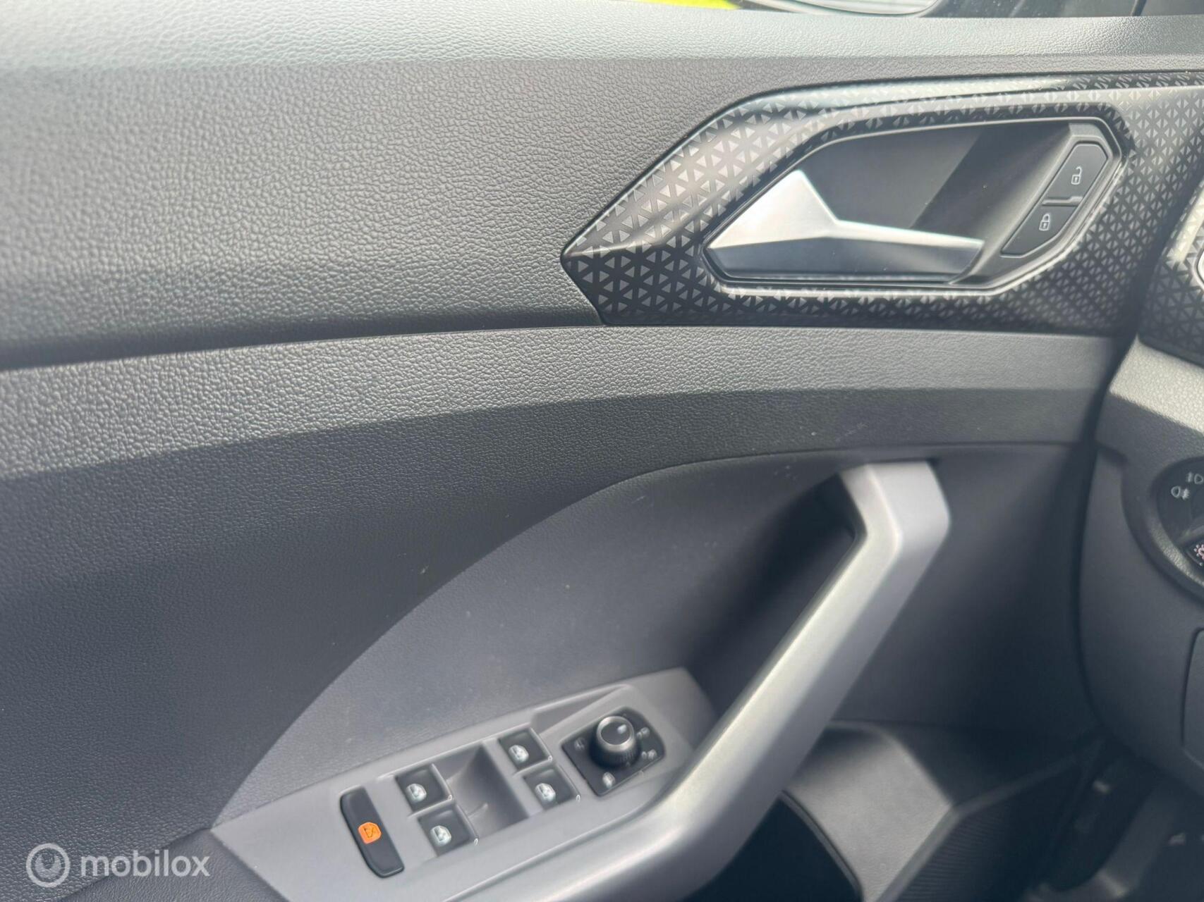 Foto van Volkswagen T-cross