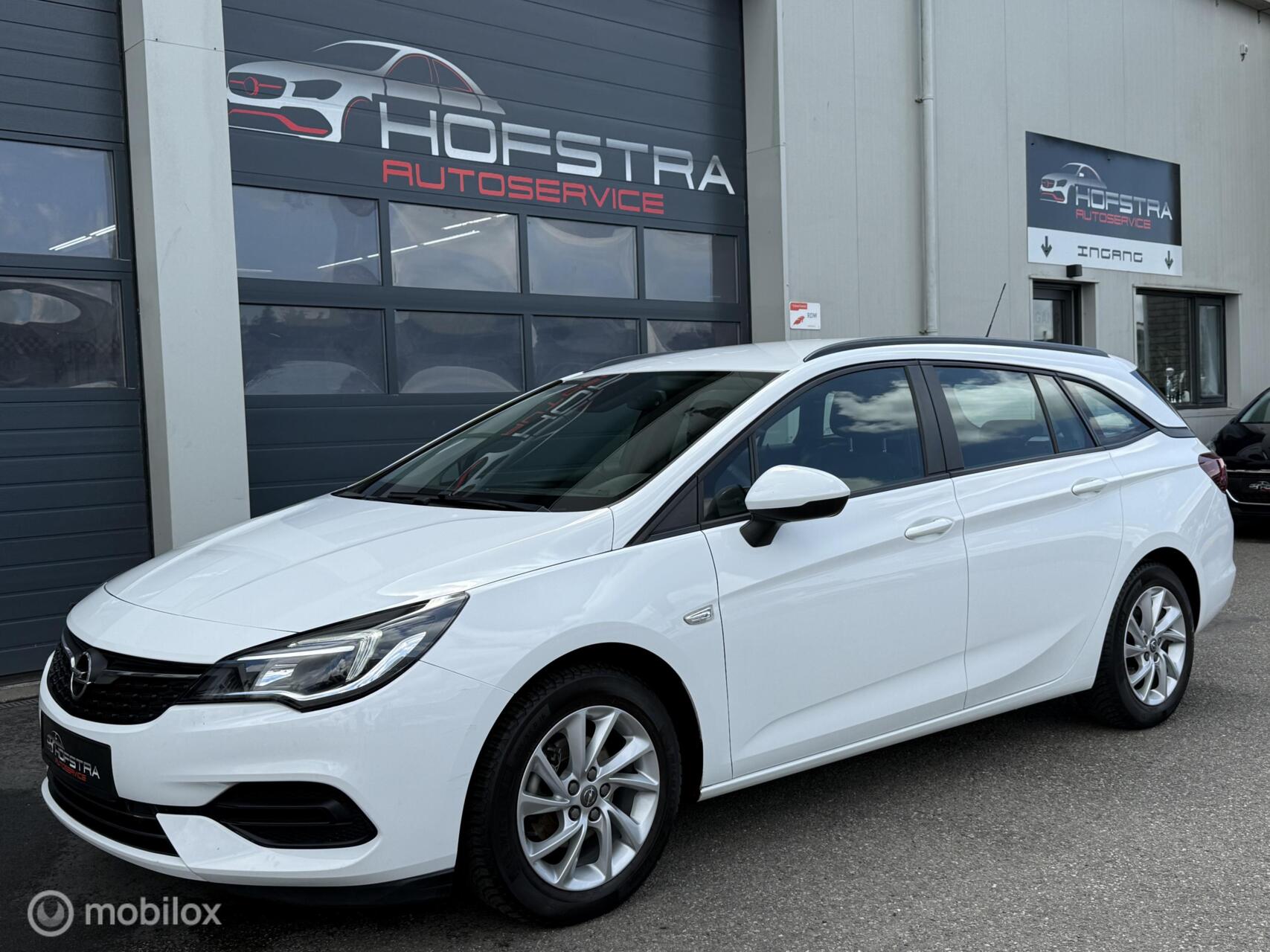 Foto van Opel Astra Sports Tourer