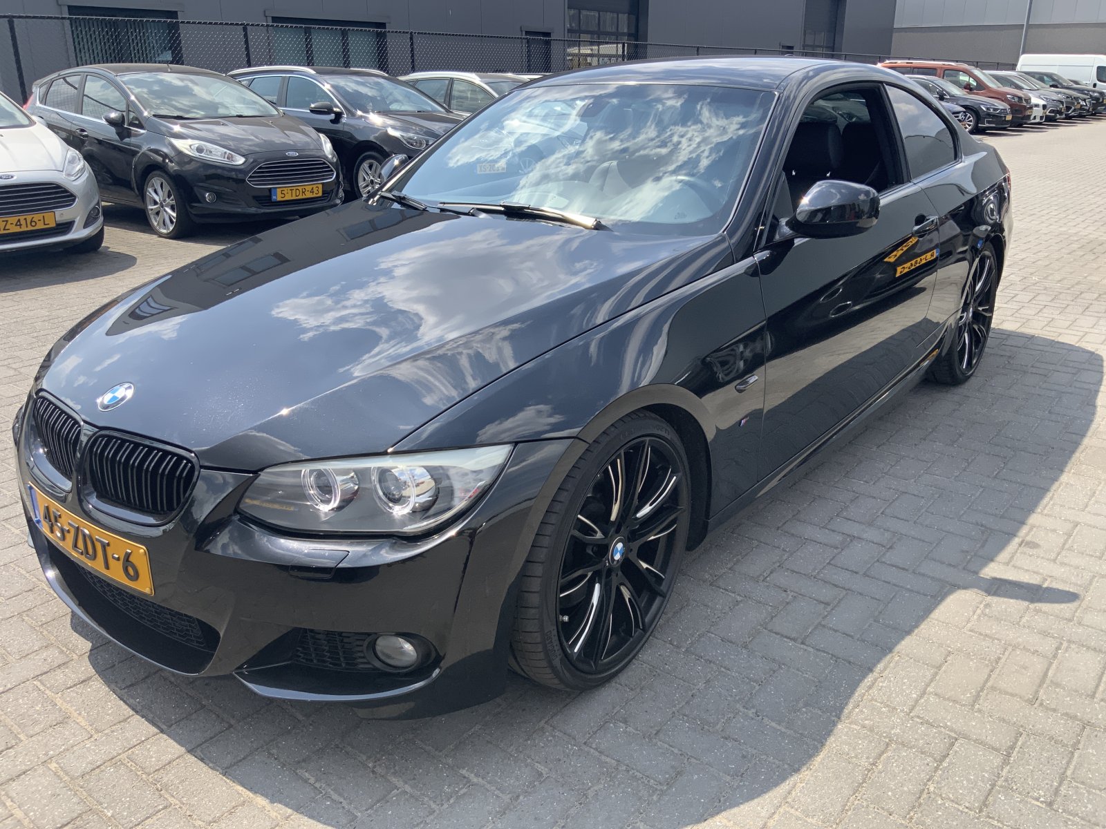 BMW 3-serie Coupé 325i Bns Line Sp. 2012 - voorkant
