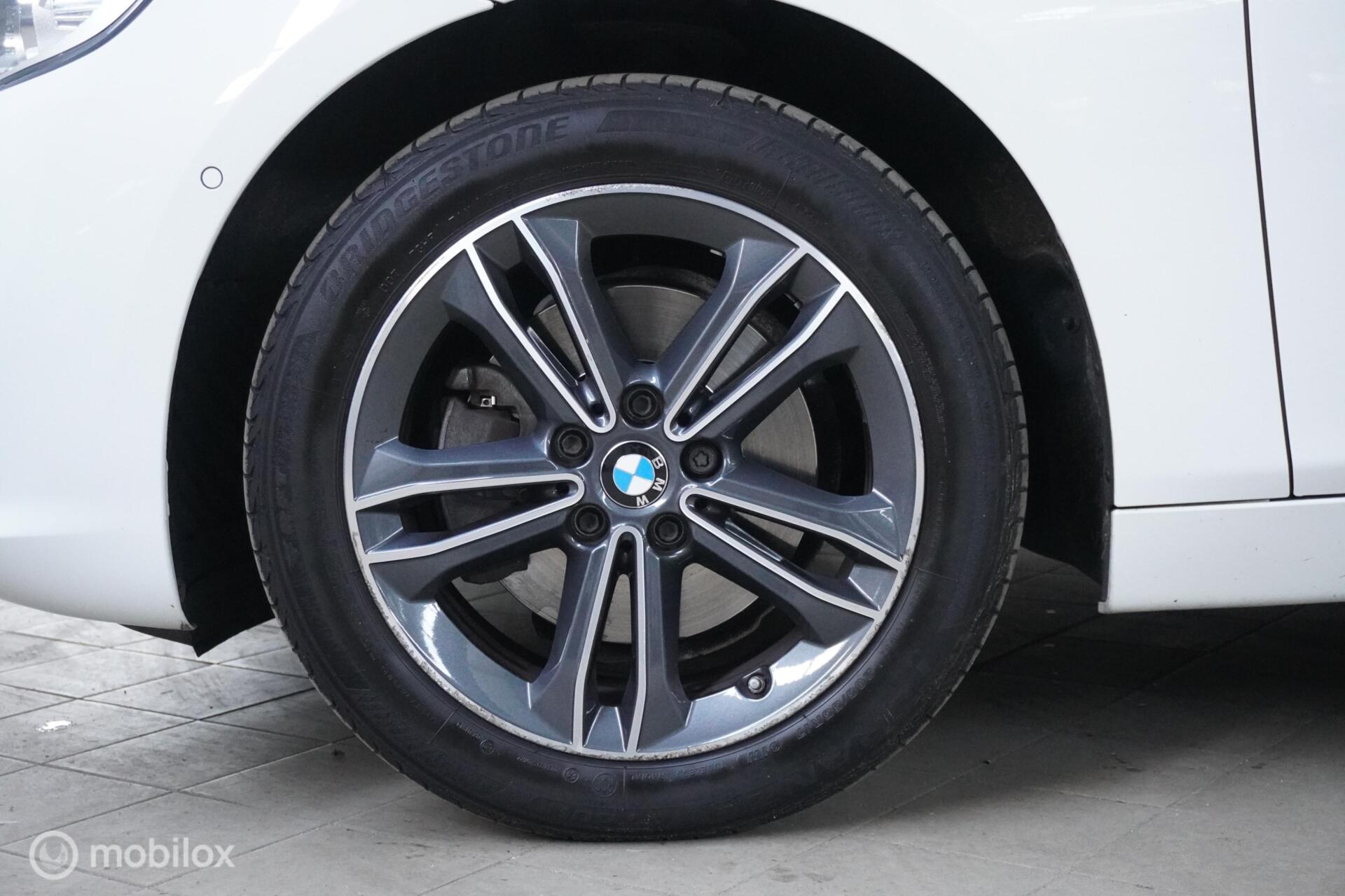 Foto van BMW 220i Active Tourer