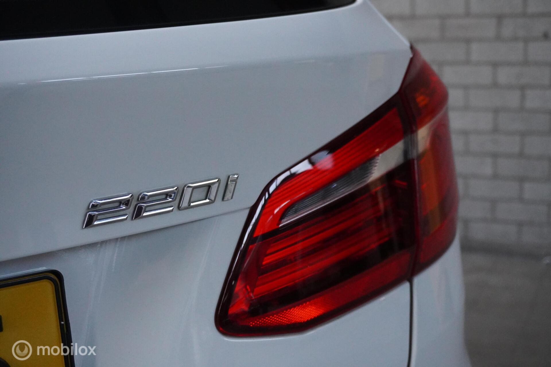 Foto van BMW 220i Active Tourer