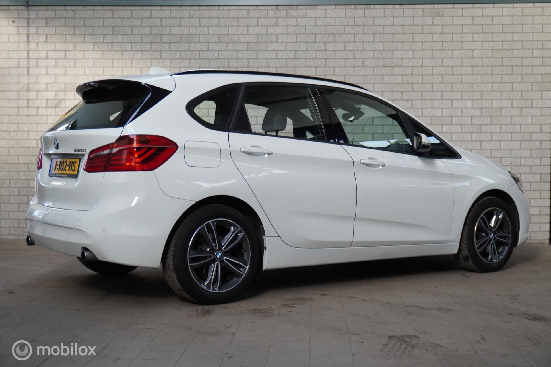 Foto van BMW 220i Active Tourer
