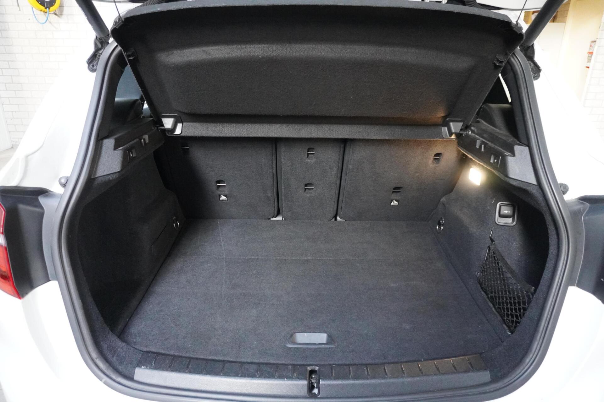 Foto van BMW 220i Active Tourer