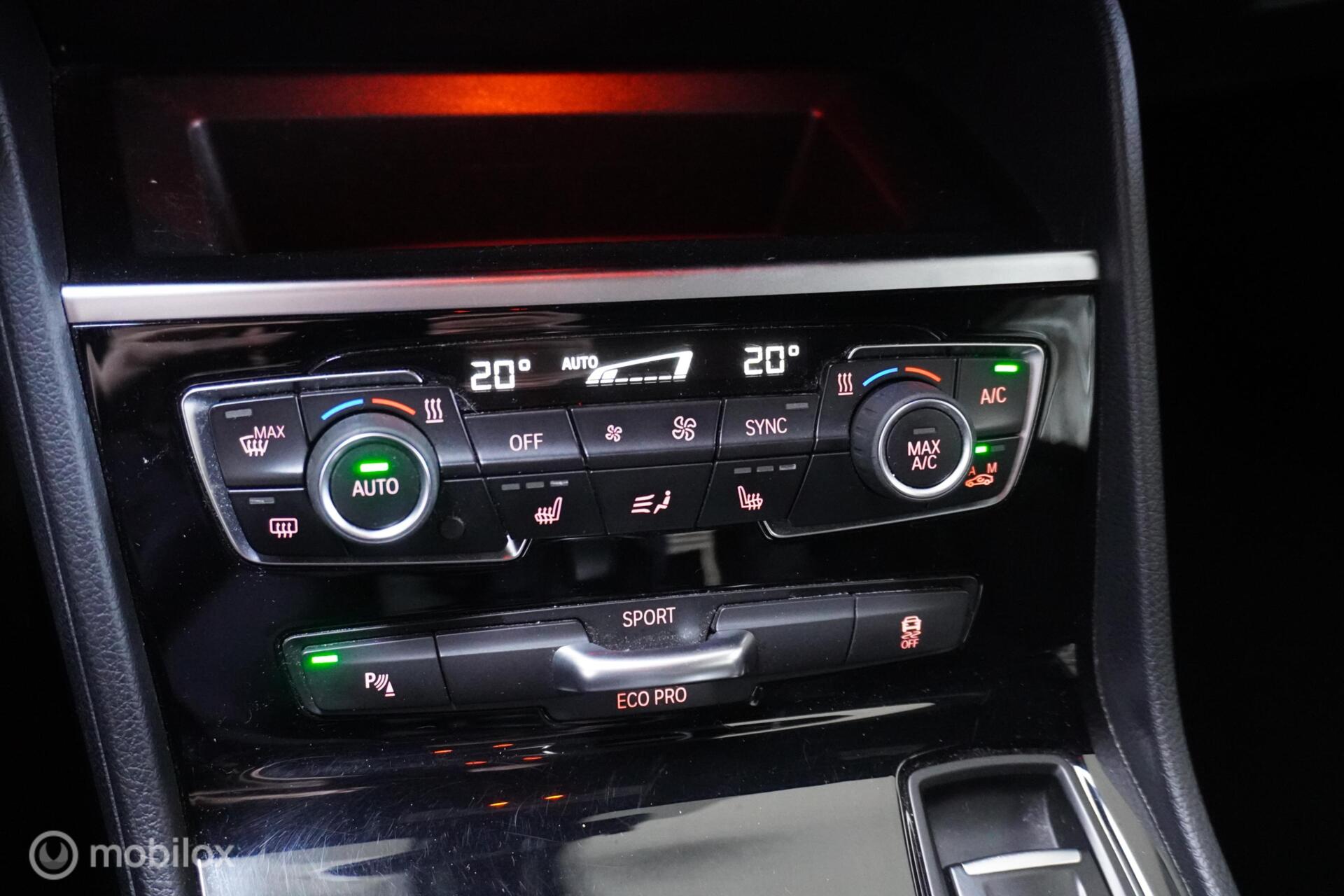 Foto van BMW 220i Active Tourer