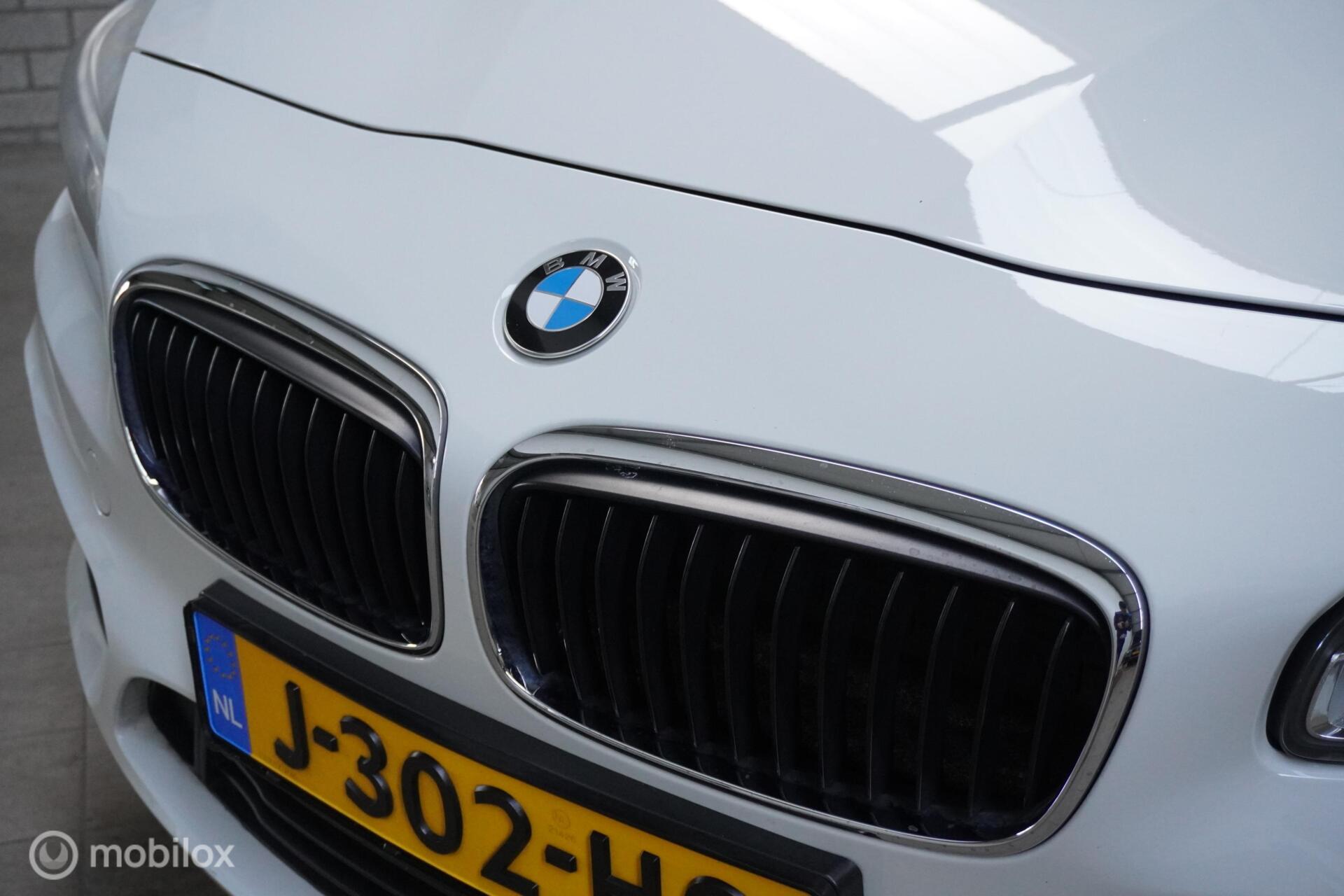Foto van BMW 220i Active Tourer