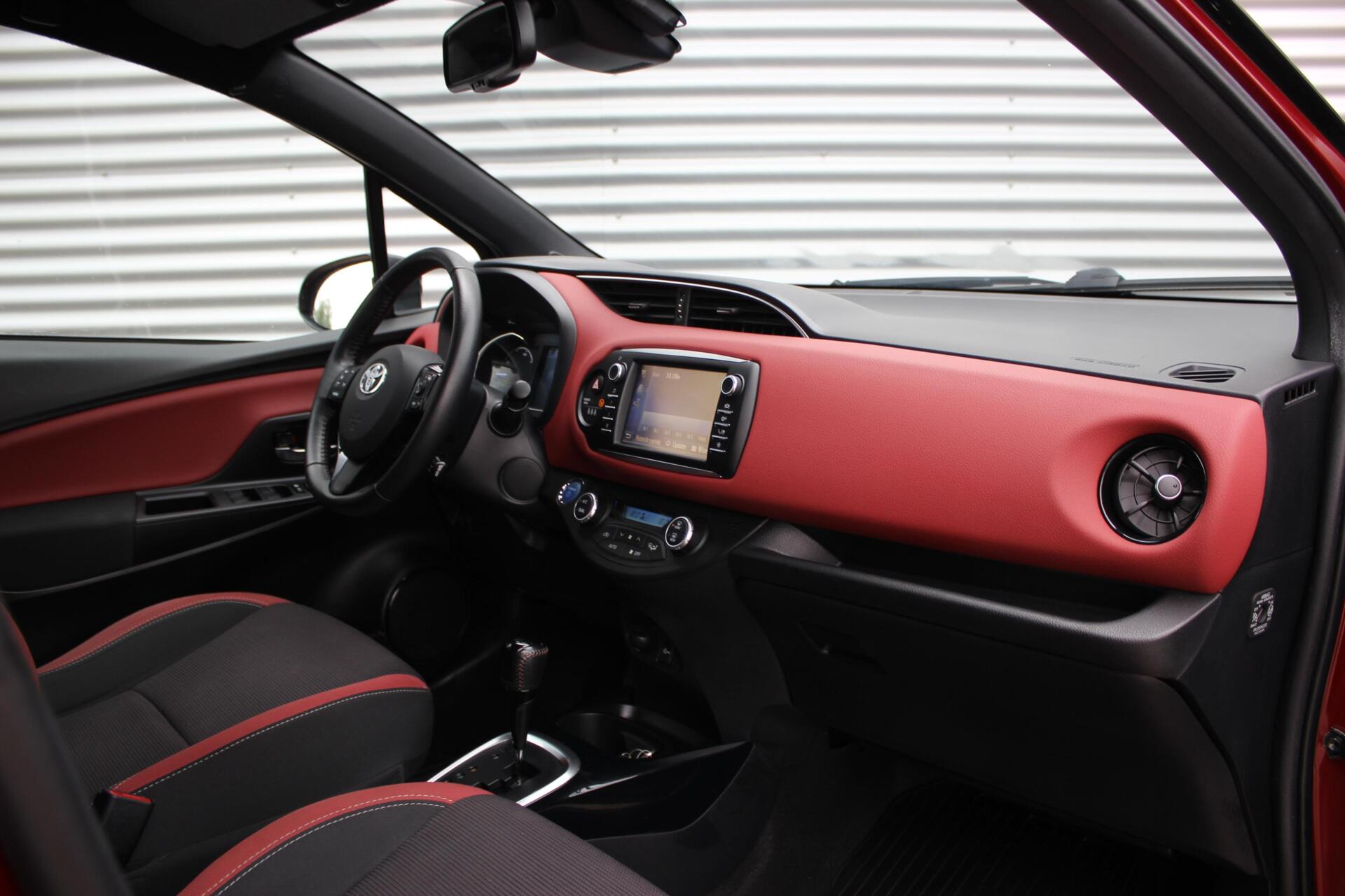 Foto van Toyota Toyota Yaris Hybrid
