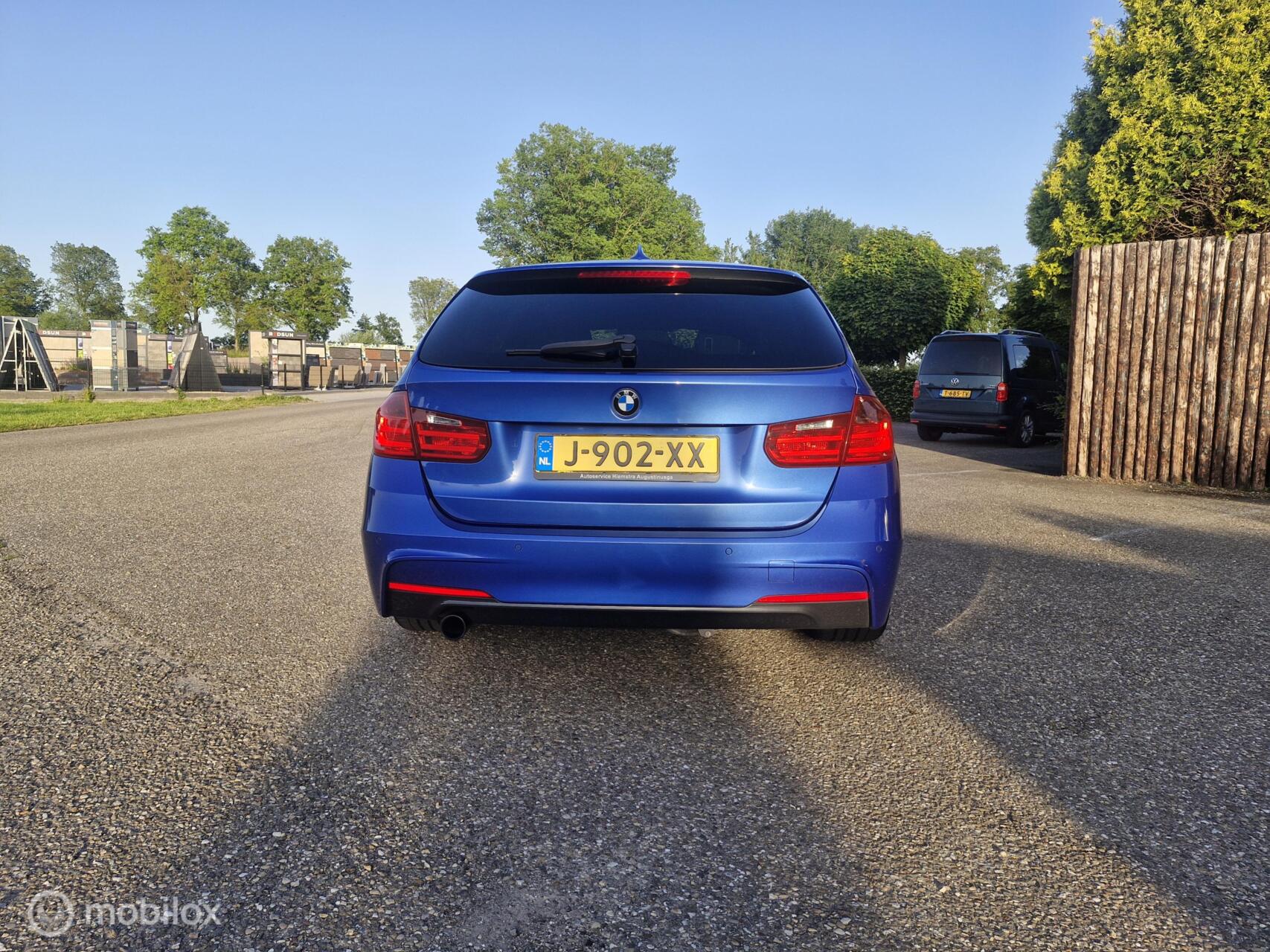 Foto van BMW 320i