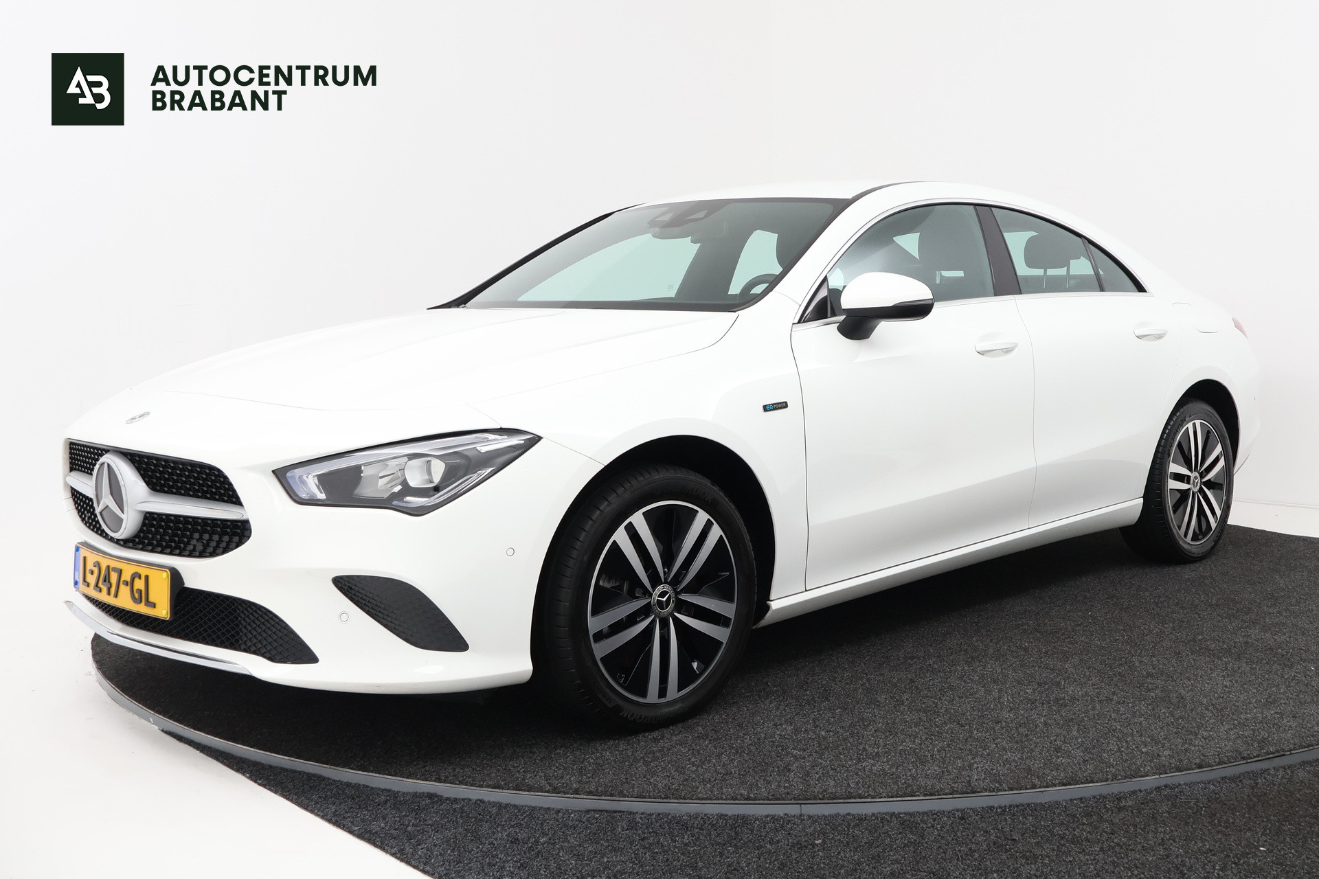 Mercedes-Benz Cla 250 E 250 e Business Solution Luxury Limited (SFEERVERLICHTING, CAMERA, PDC, LED, 1e EIGENAAR) 2021 - voorkant